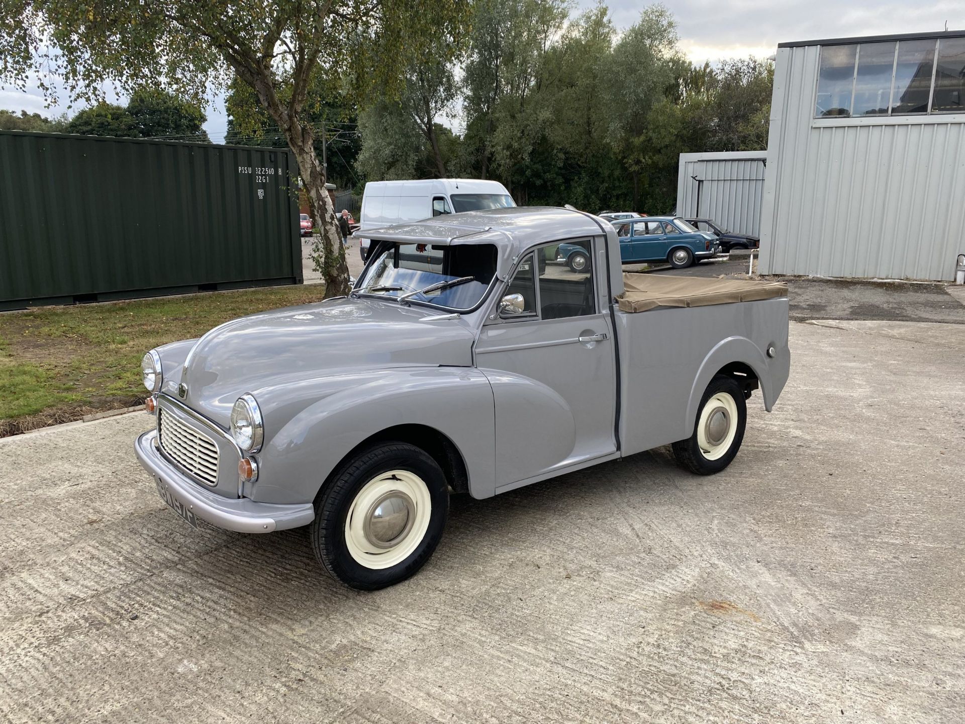 Austin 6 CWT Pickup - Image 10 of 41