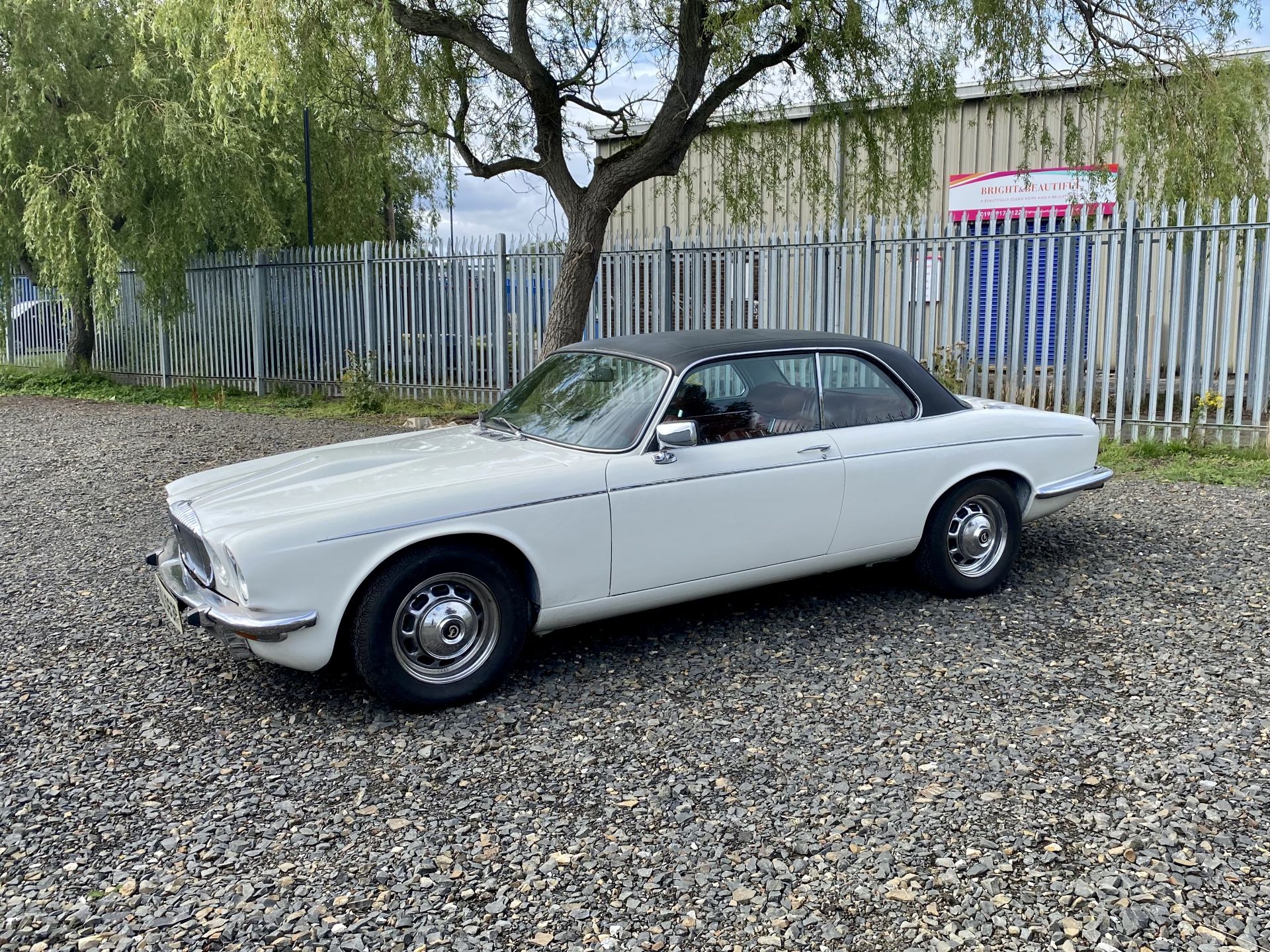 Daimler Double-Six Coupe - Image 11 of 46