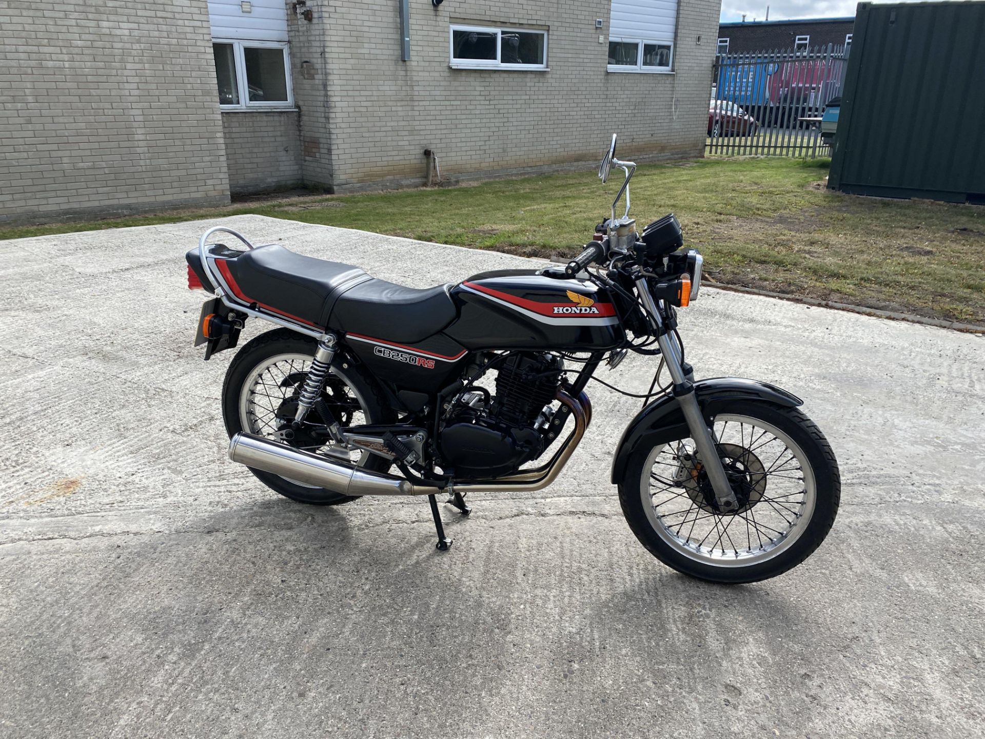 Honda CB250RS - Image 6 of 26