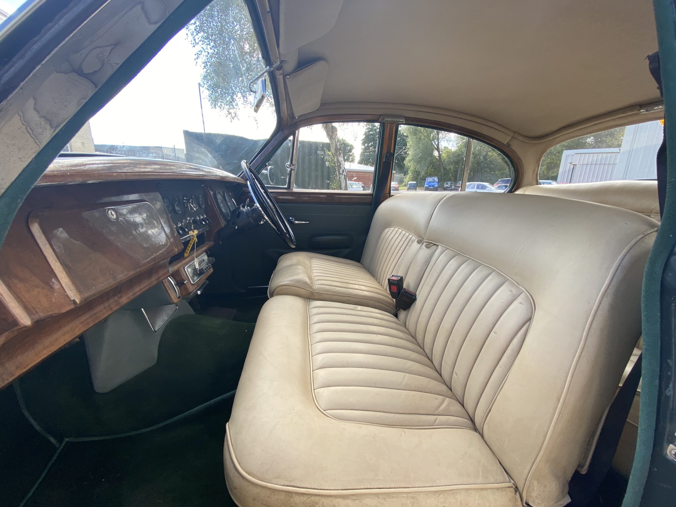 Daimler 250 Saloon - Image 33 of 40