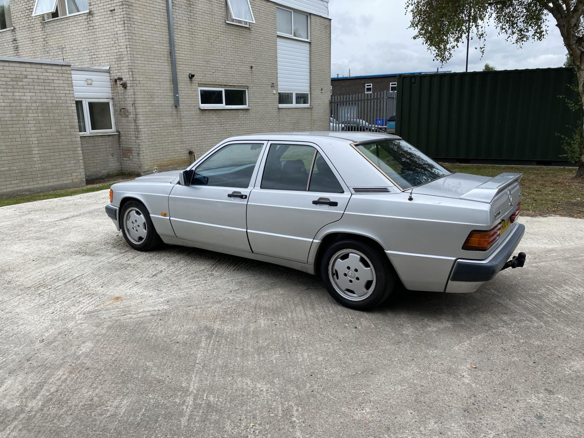 Mercedes 190e - Image 7 of 36