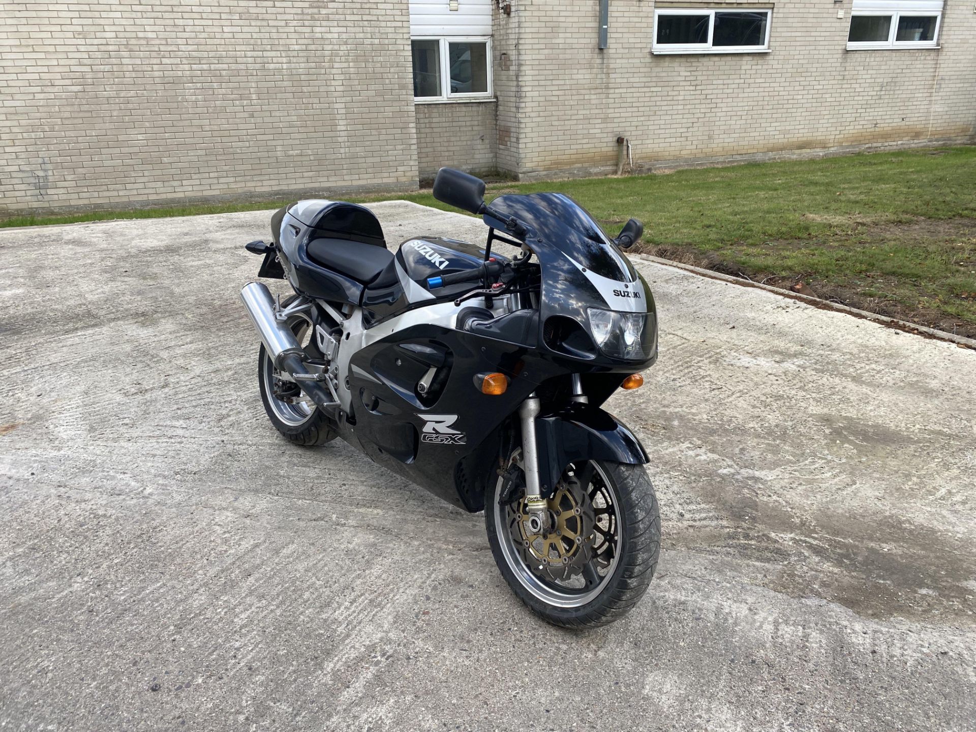 Suzuki GSXR600 - Image 5 of 25