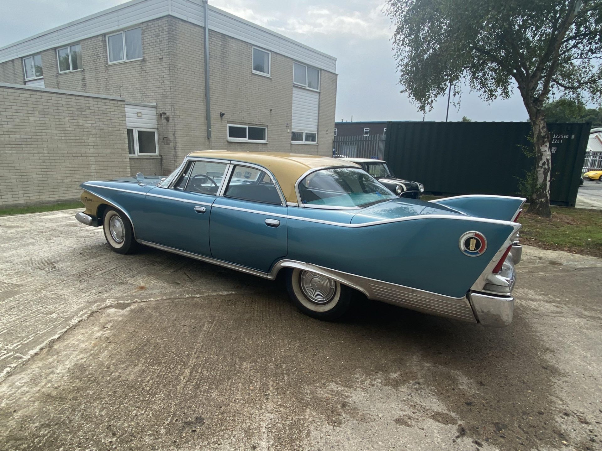 Plymouth Fury - Image 8 of 41