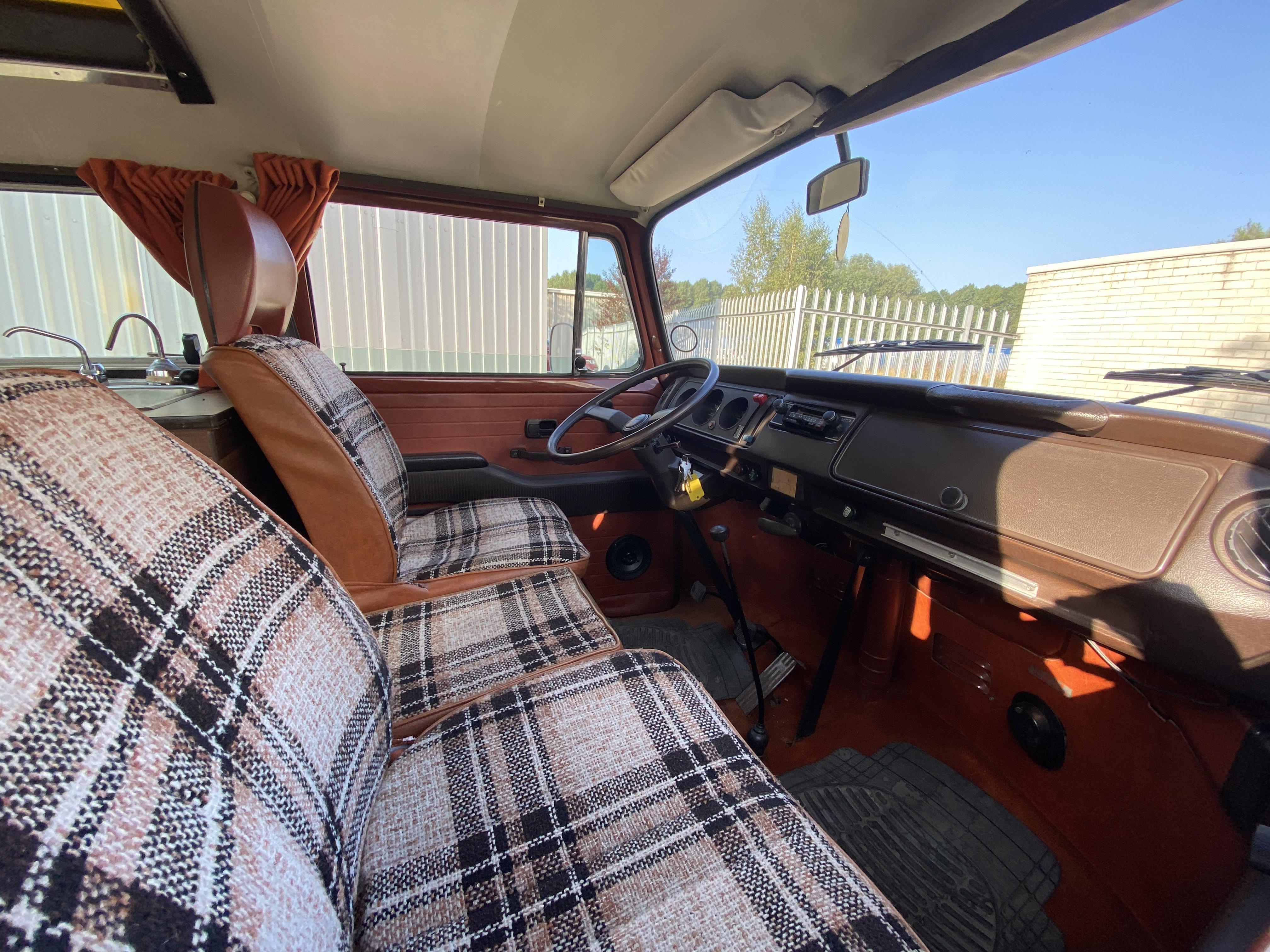 Volkswagen T2 Camper Champagne Edition - Image 5 of 50