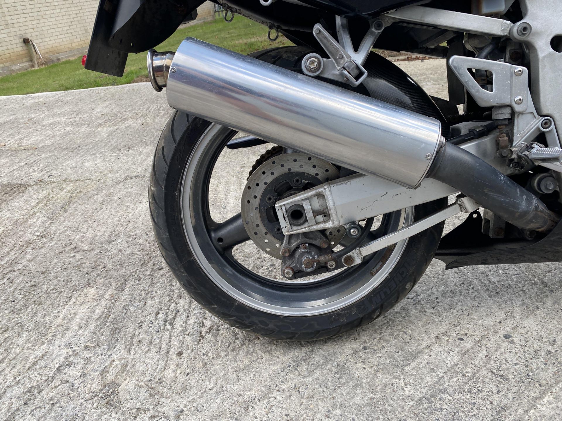 Suzuki GSXR600 - Image 17 of 25