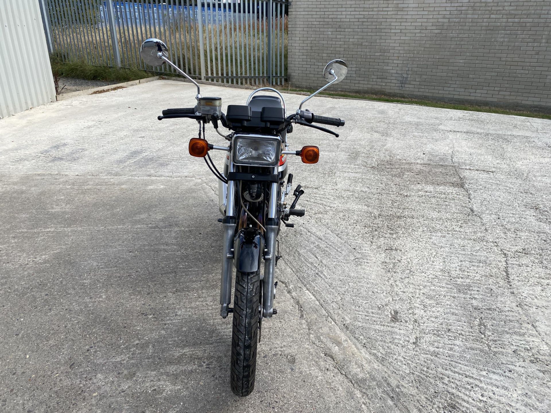 Honda CB250RS - Image 4 of 26