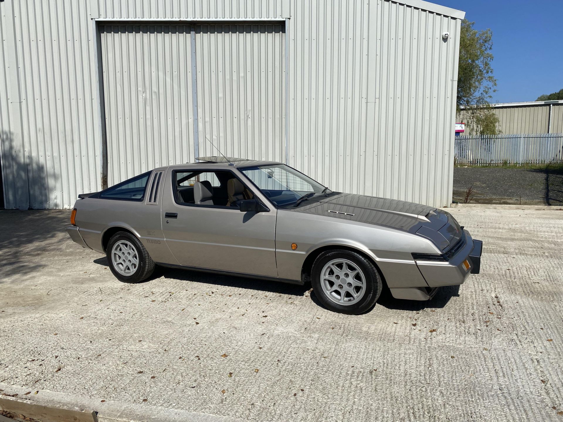 Mitsubishi Colt Starion Turbo - Image 2 of 50