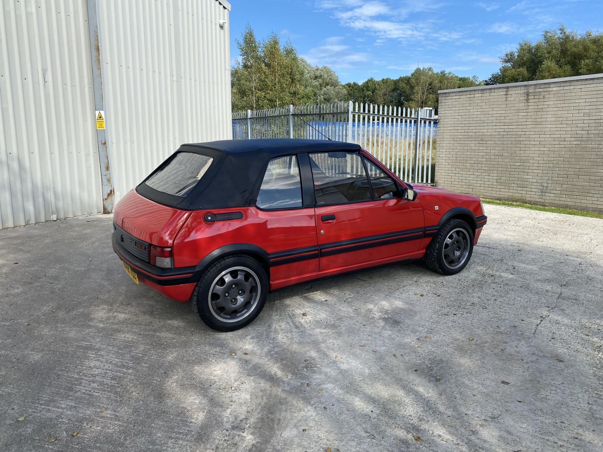 Peugeout 205 CTI Cabriolet - Image 5 of 40