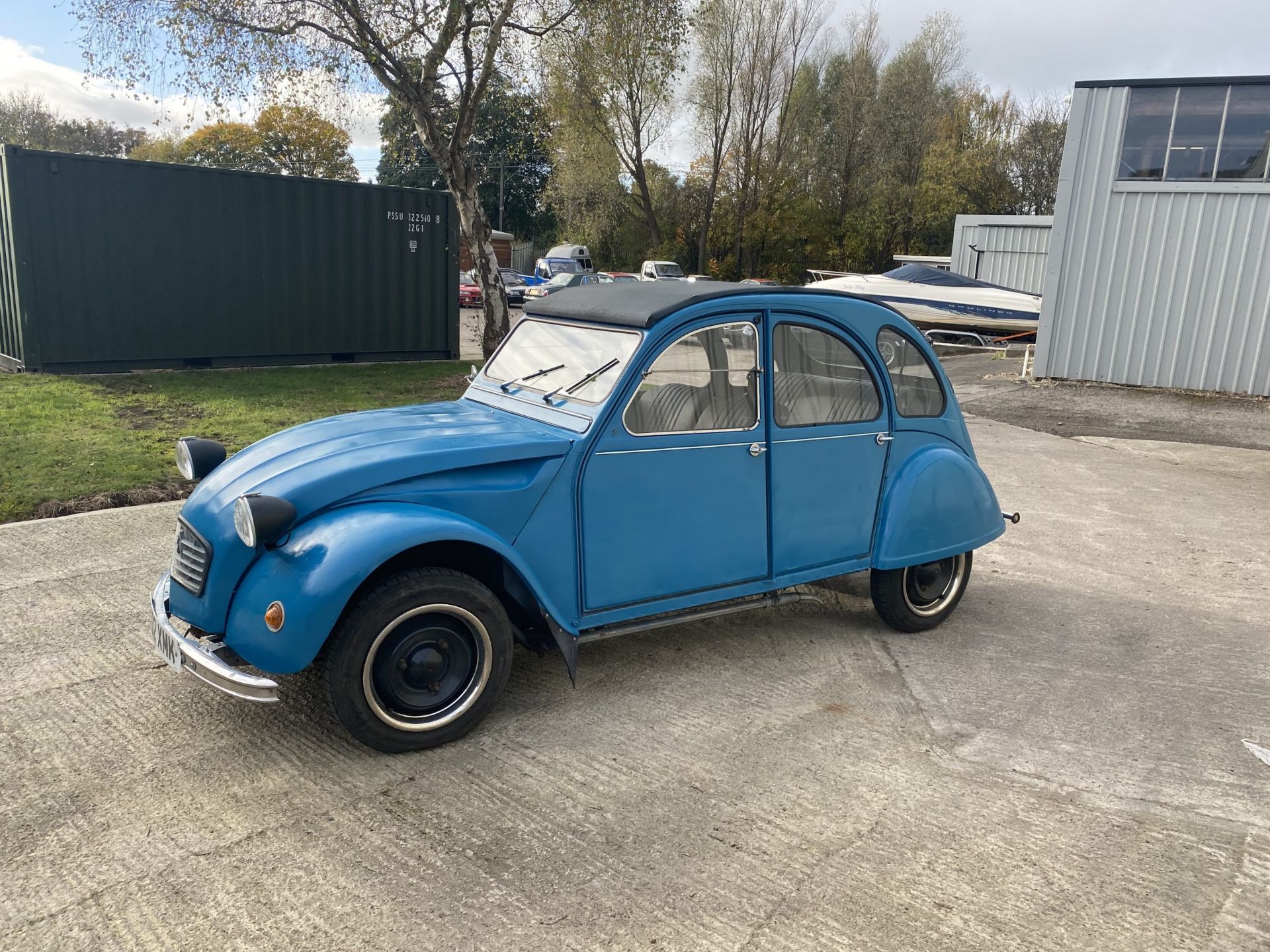 Citroen 2CV - Image 11 of 31