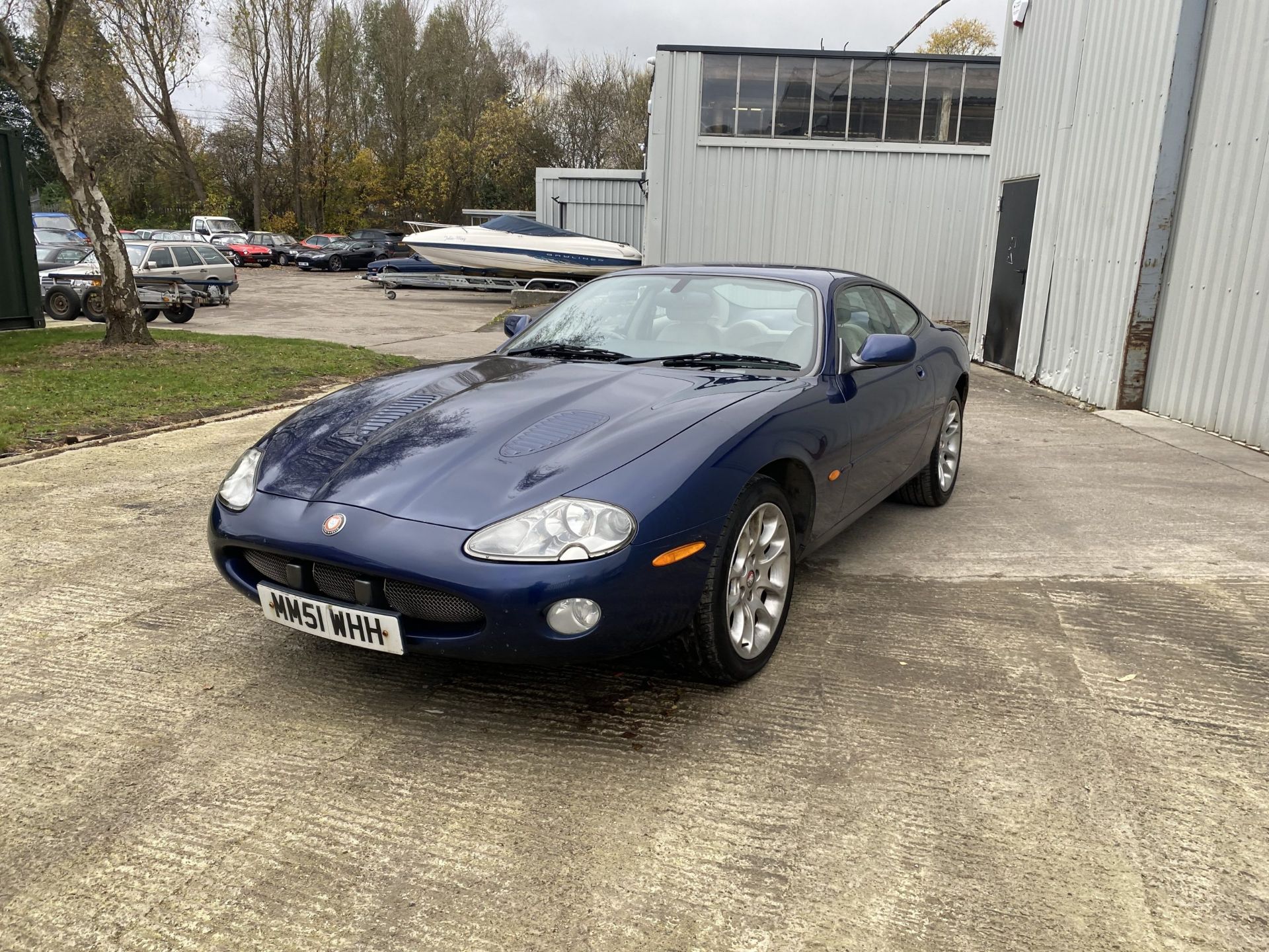 Jaguar XKR - Image 3 of 43