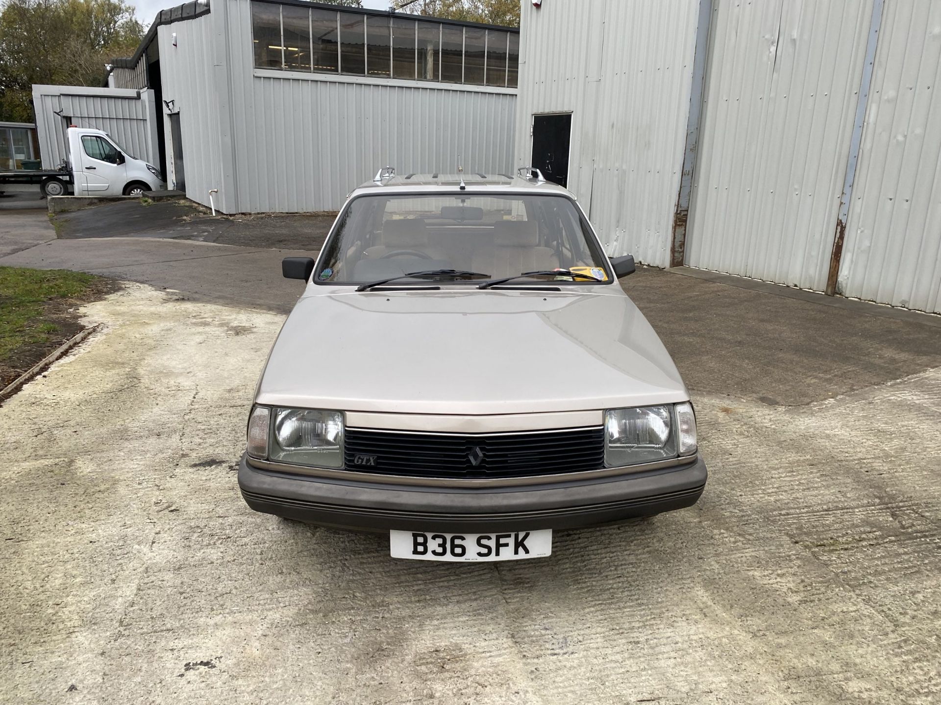 Renault 18 Estate GTX - Image 10 of 38