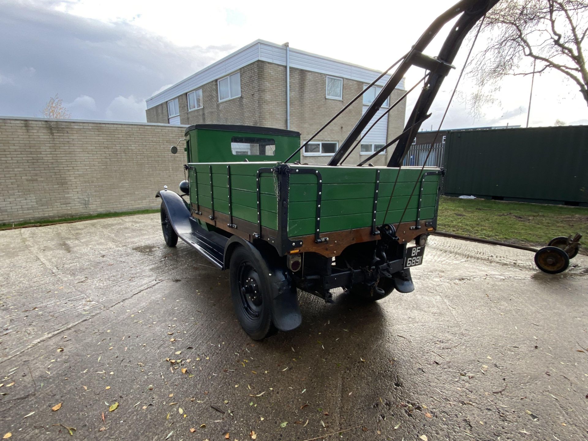 Chevrolet Recovery Truck - Image 8 of 40