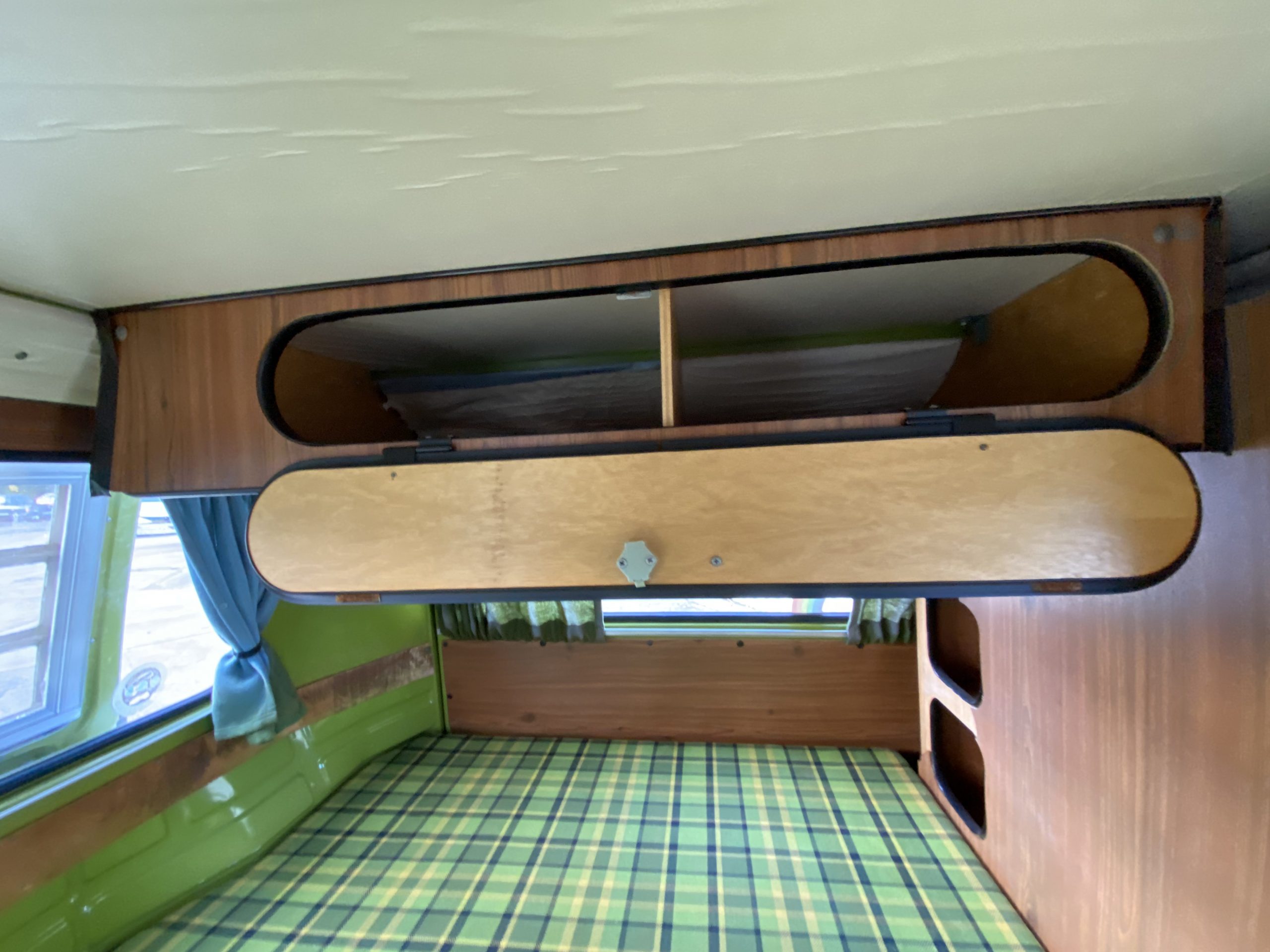 Volkswagen T2 Westfalia Camper - Image 76 of 83