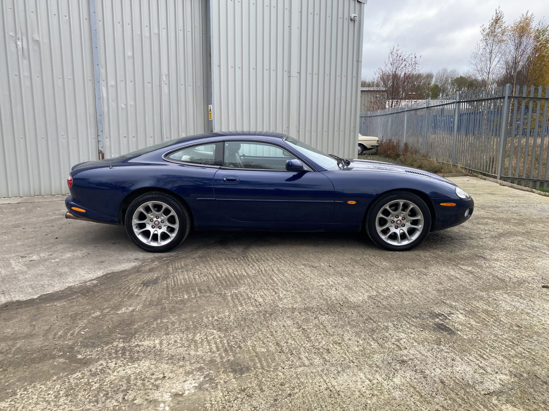 Jaguar XKR - Image 5 of 43