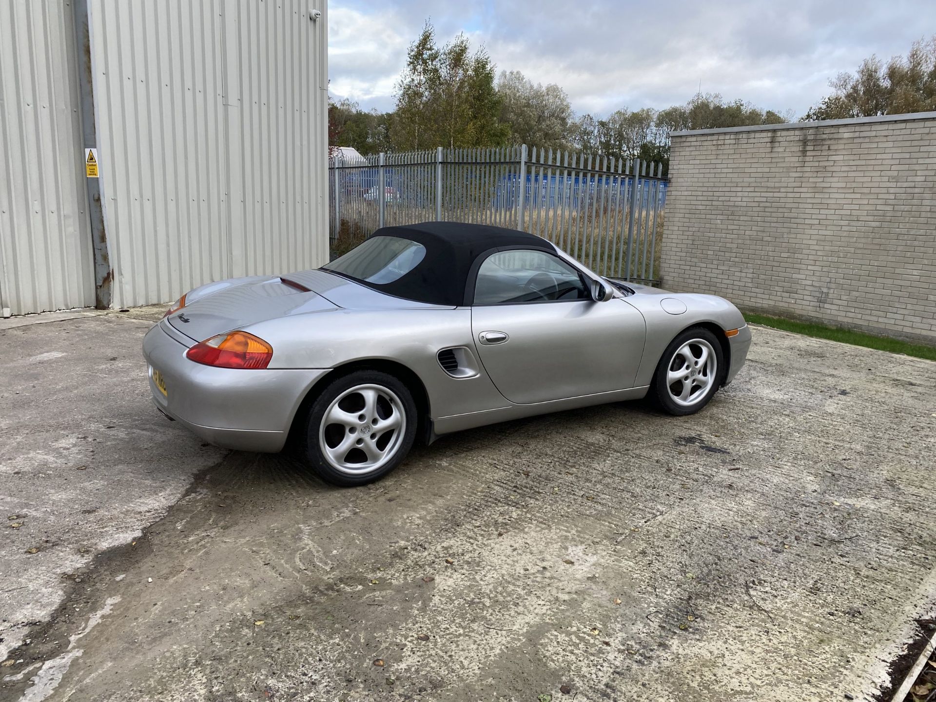 Porsche Boxster 2.5 - Image 2 of 41