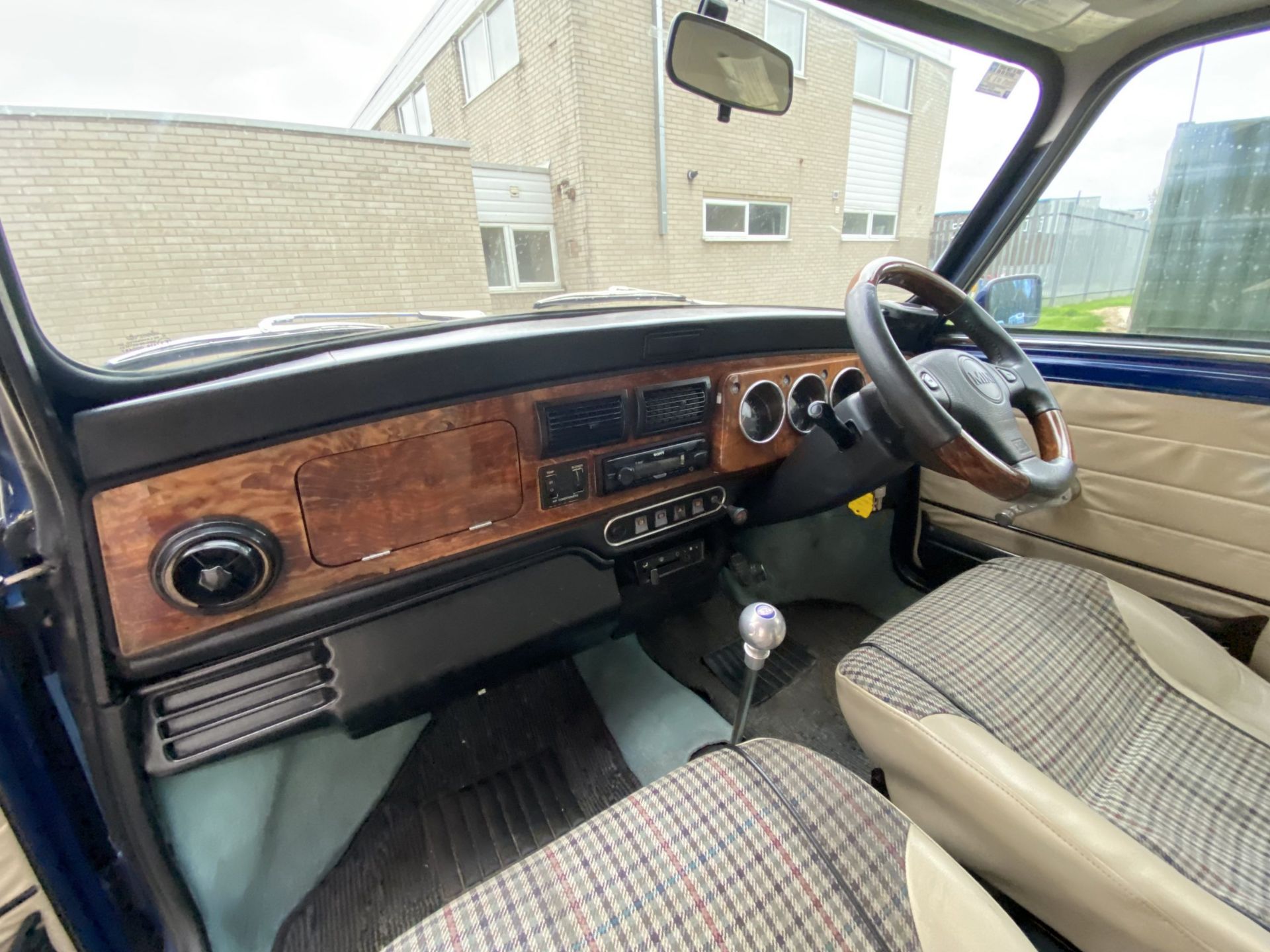 Rover Mini 1.3 Mayfair - Image 34 of 39