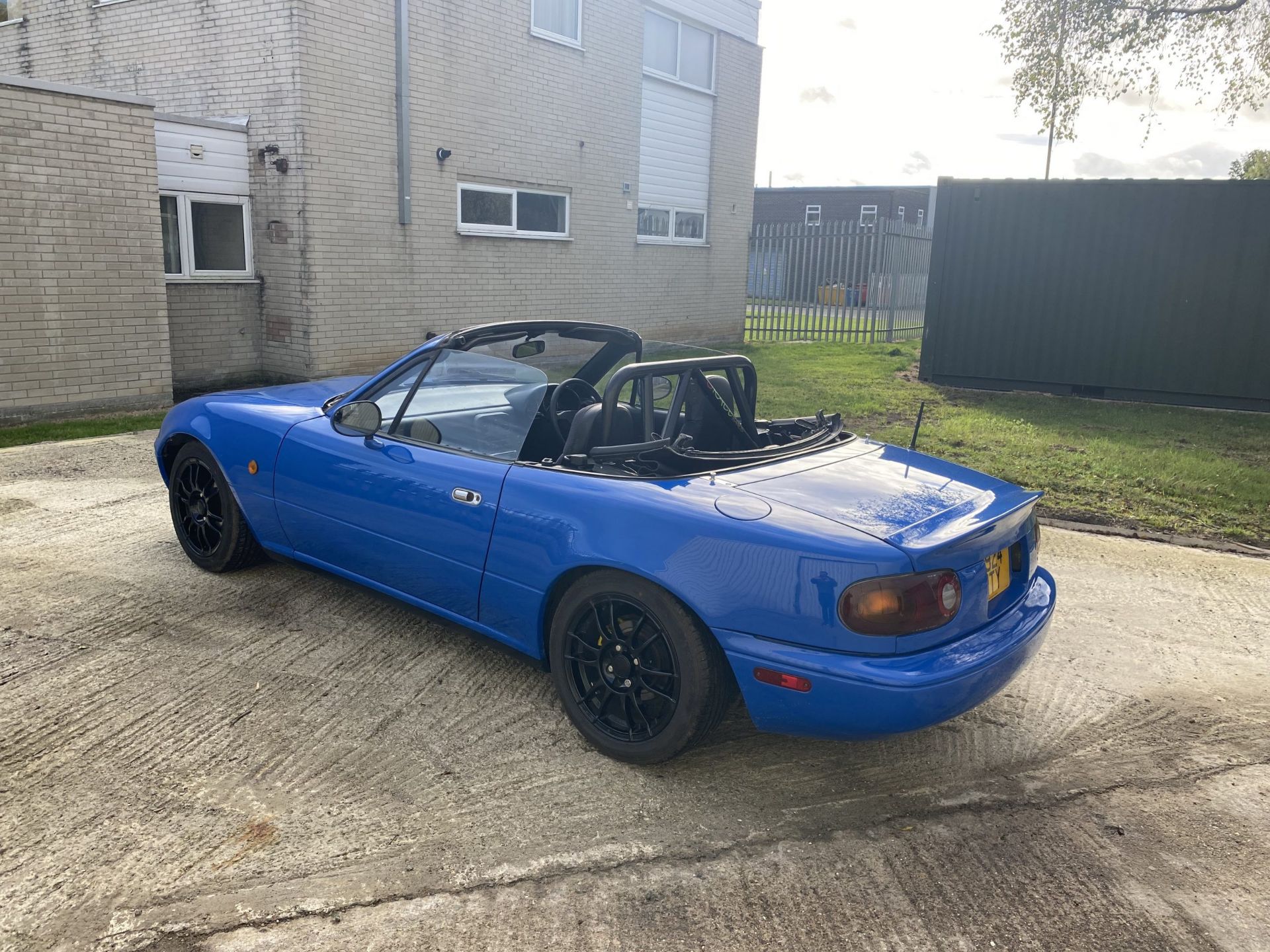 Mazda MX5 - Image 17 of 29