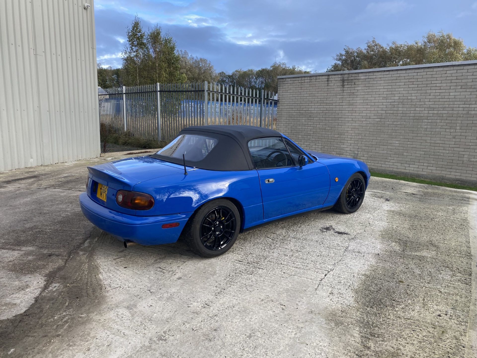 Mazda MX5 - Image 4 of 29