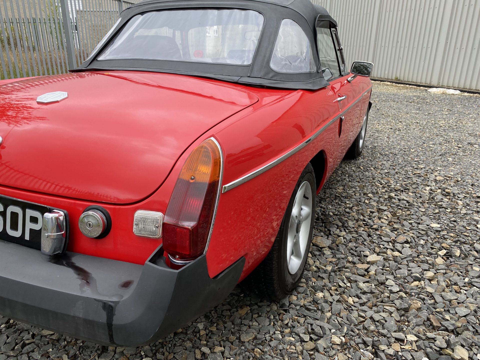 MG B Roadster - Image 18 of 41