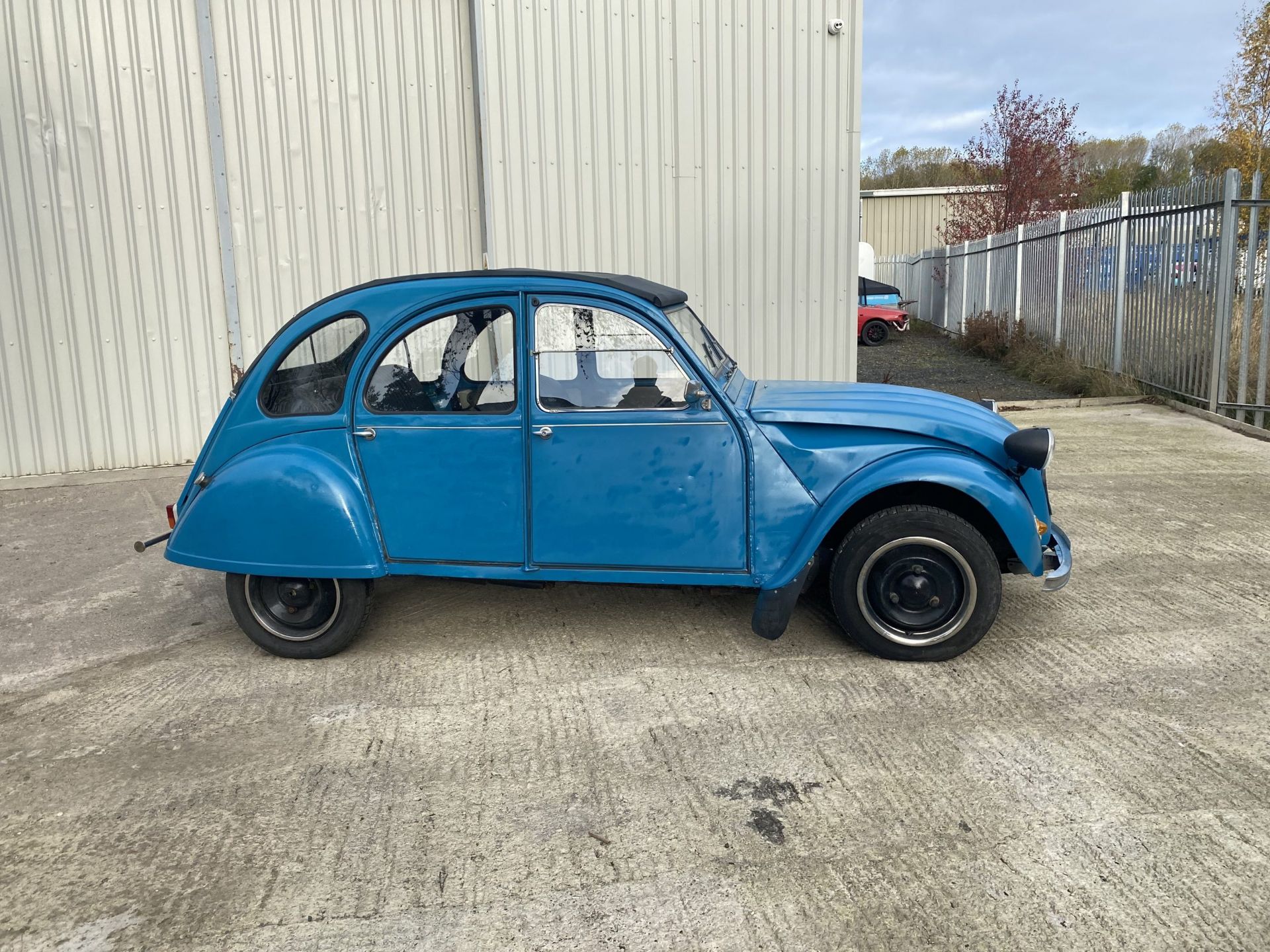 Citroen 2CV - Image 5 of 31