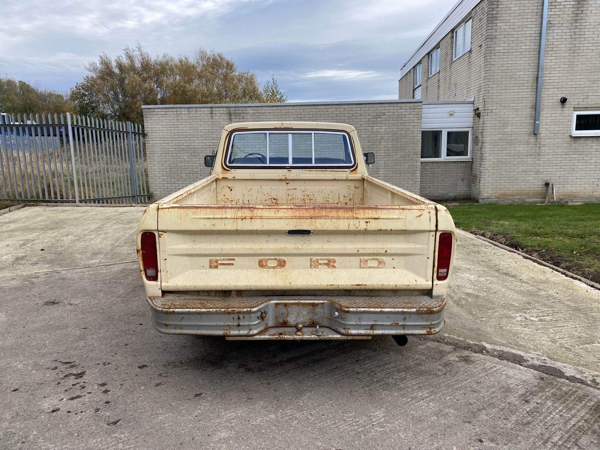 Ford F100 Custom - Image 9 of 47