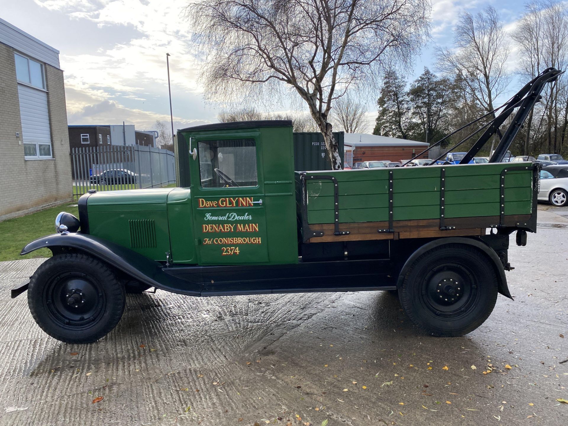 Chevrolet Recovery Truck - Image 9 of 40