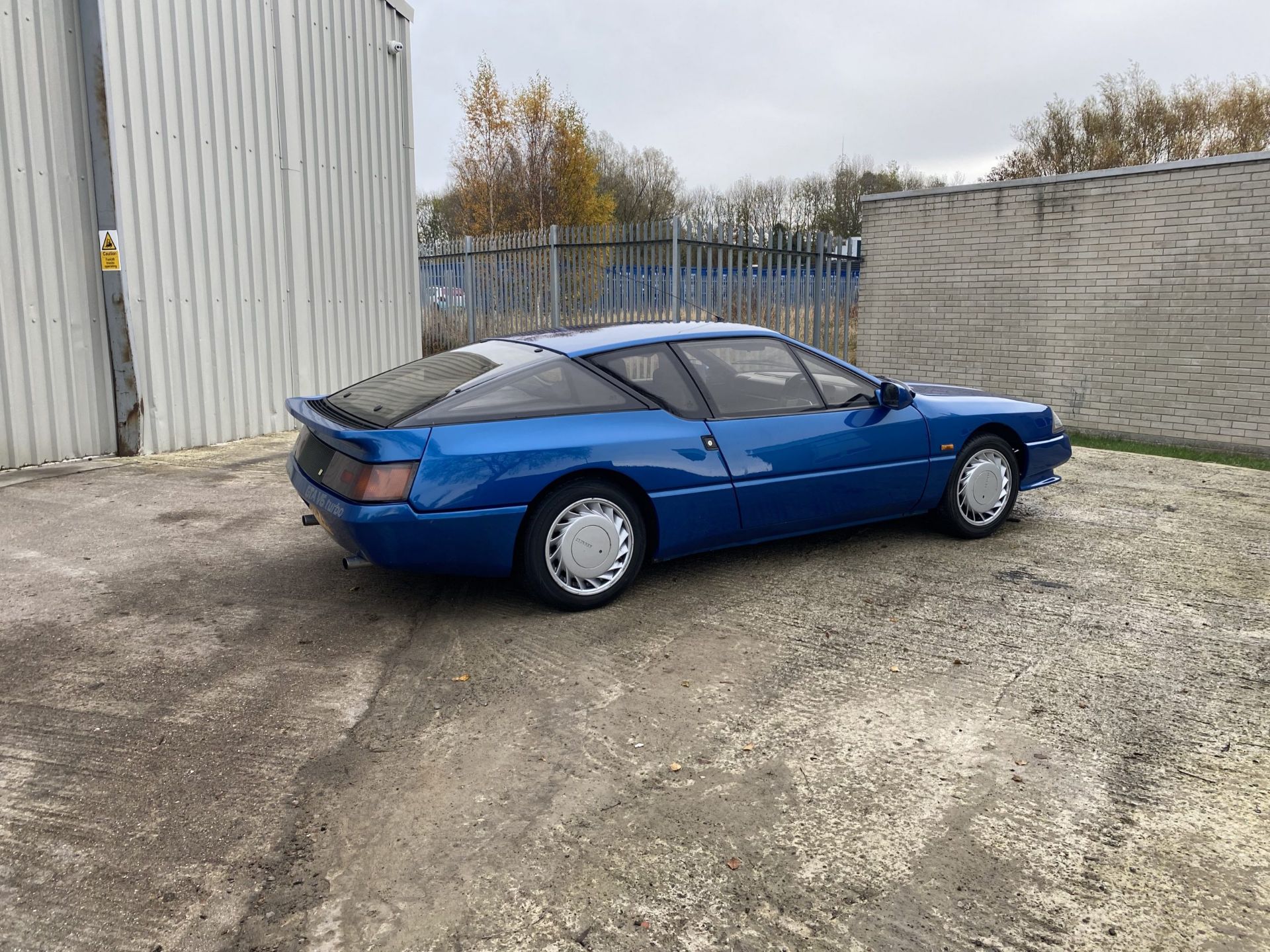 Renault Alpine GTA Turbo - Image 7 of 53