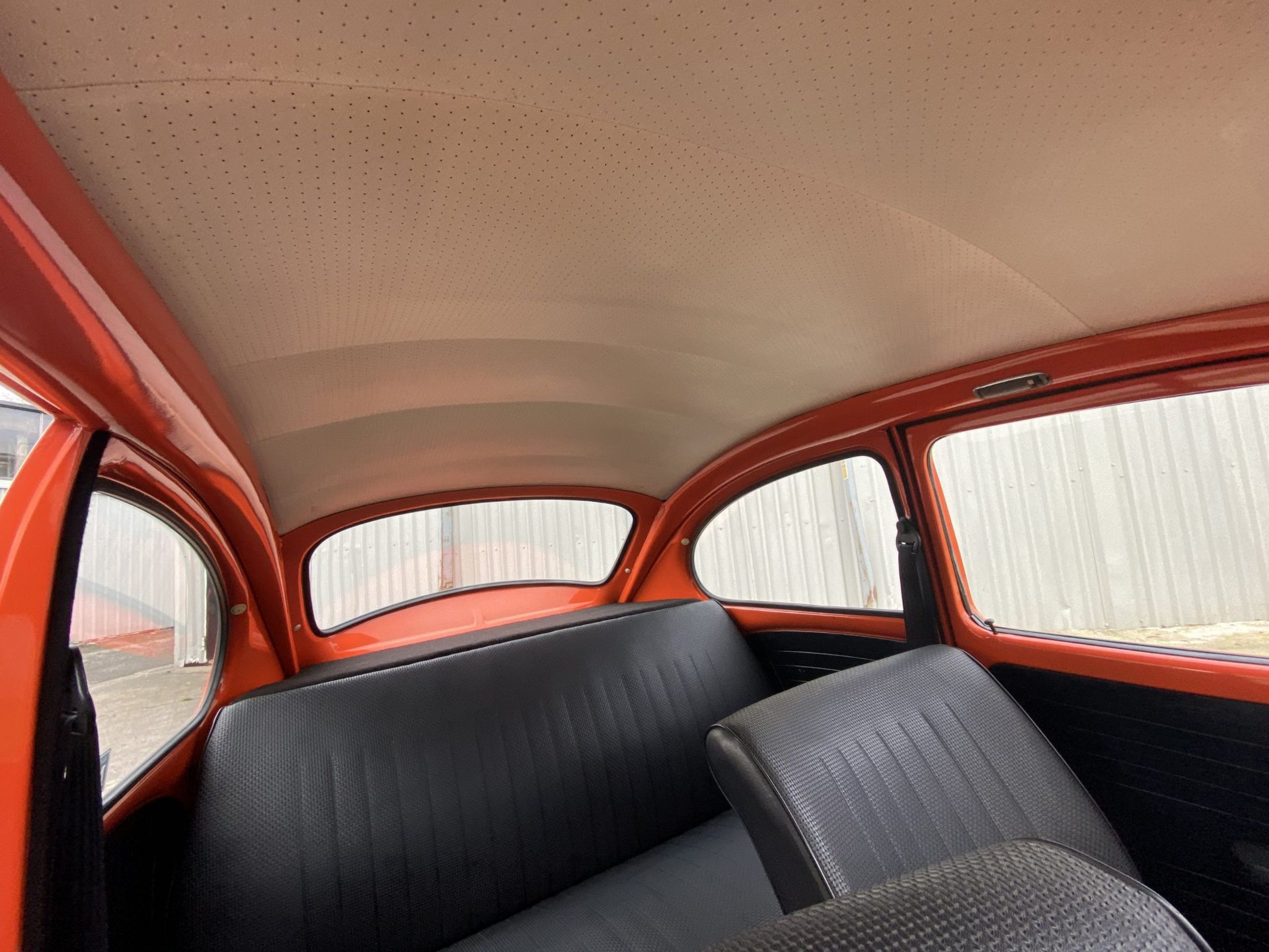 Volkswagen Beetle - Image 35 of 51