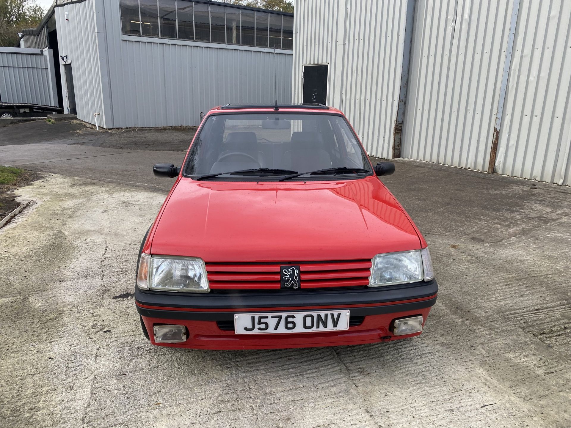 Peugeot 205 GTI 1.9 - Image 11 of 40