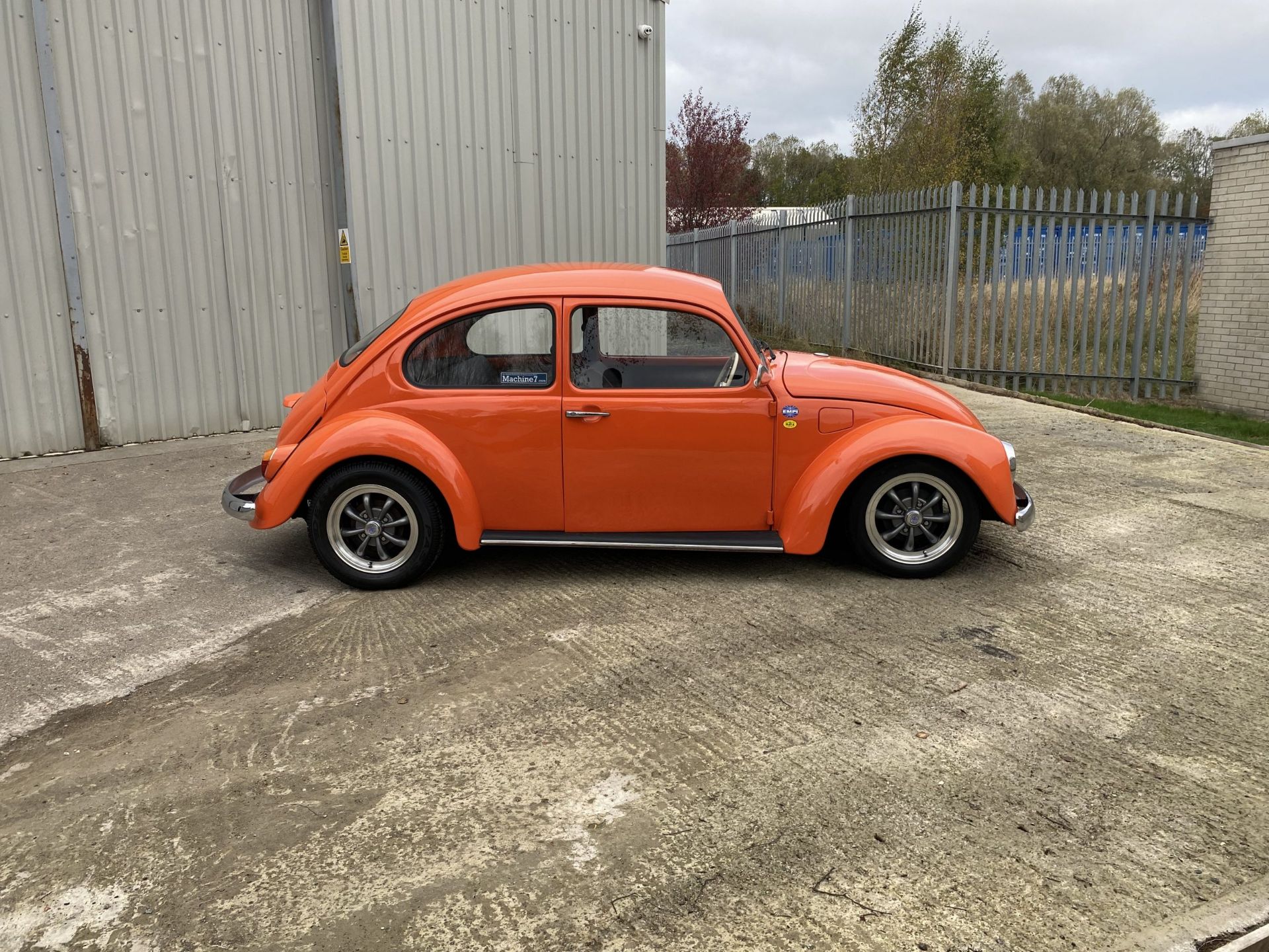 Volkswagen Beetle - Image 6 of 51