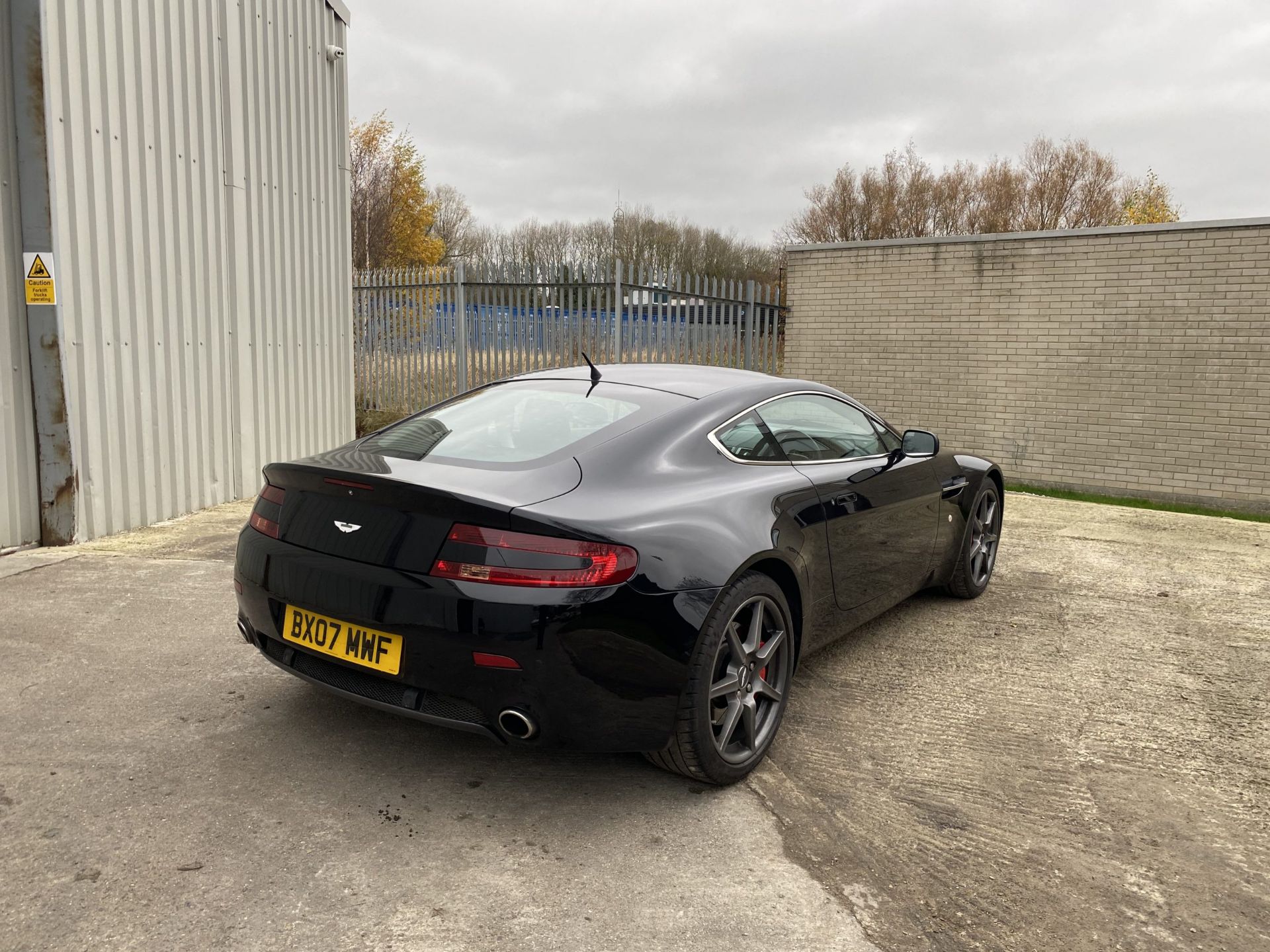 Aston Martin Vantage - Image 2 of 47