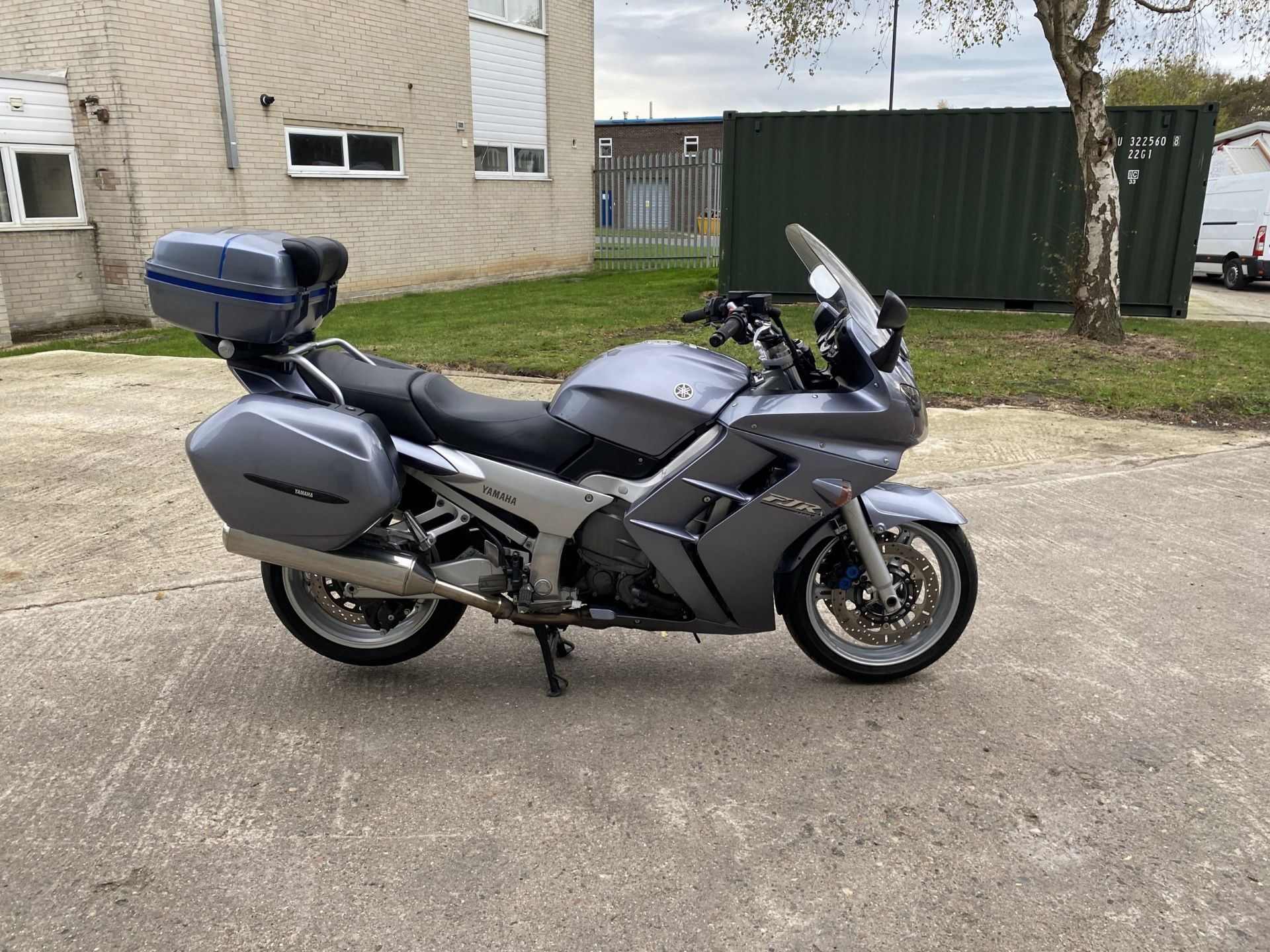 Yamaha FJR1300 - Image 9 of 27