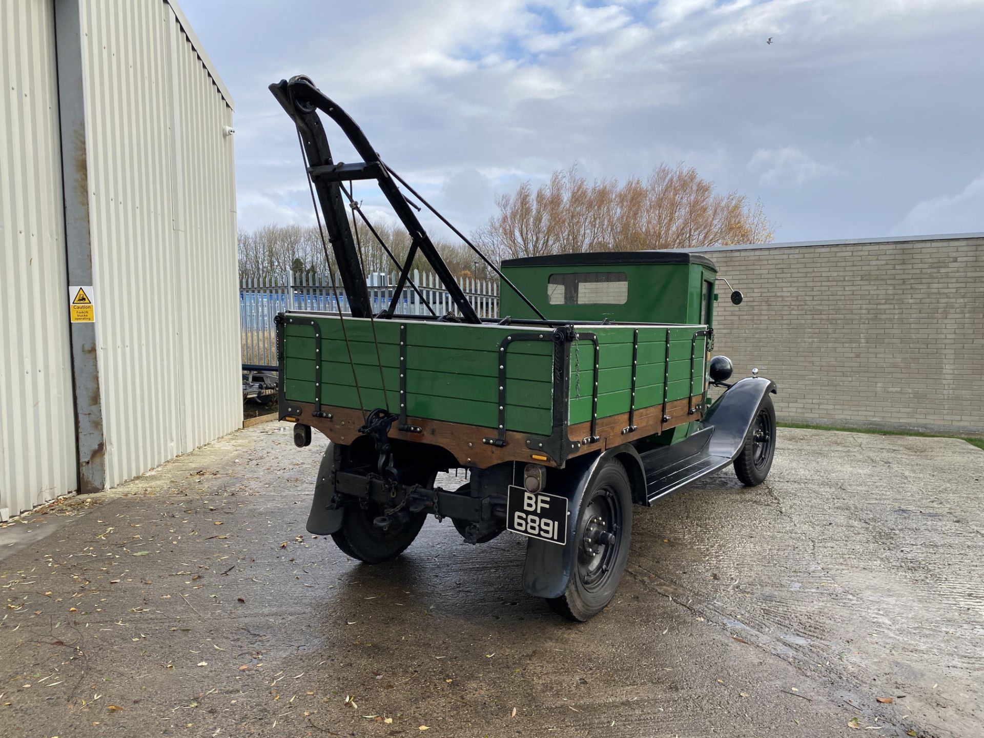 Chevrolet Recovery Truck - Image 6 of 40