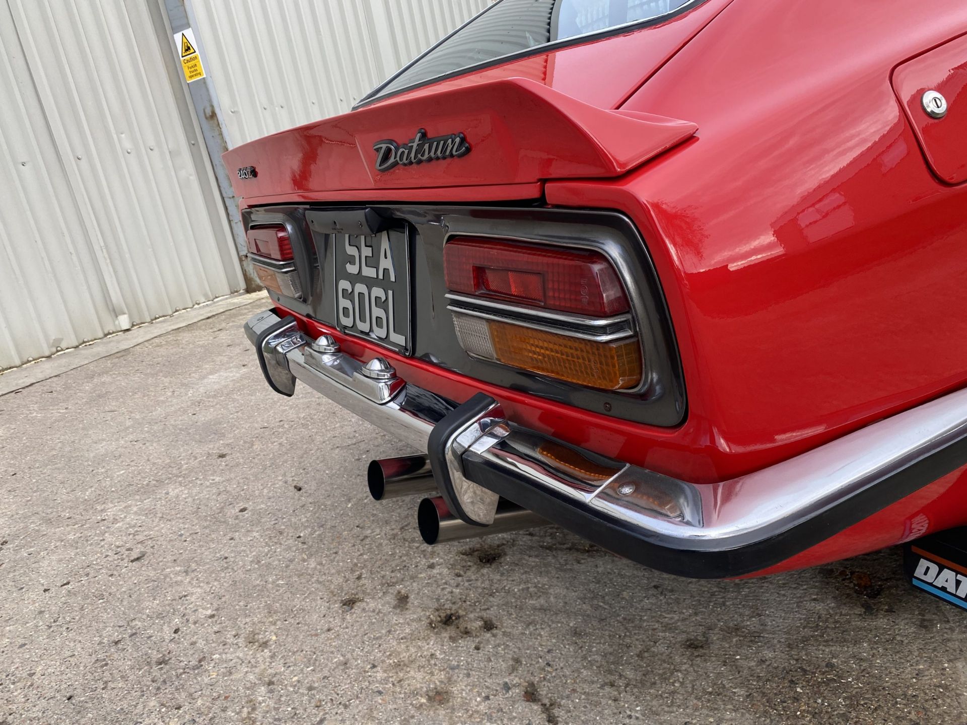 Datsun 240Z - Image 16 of 39