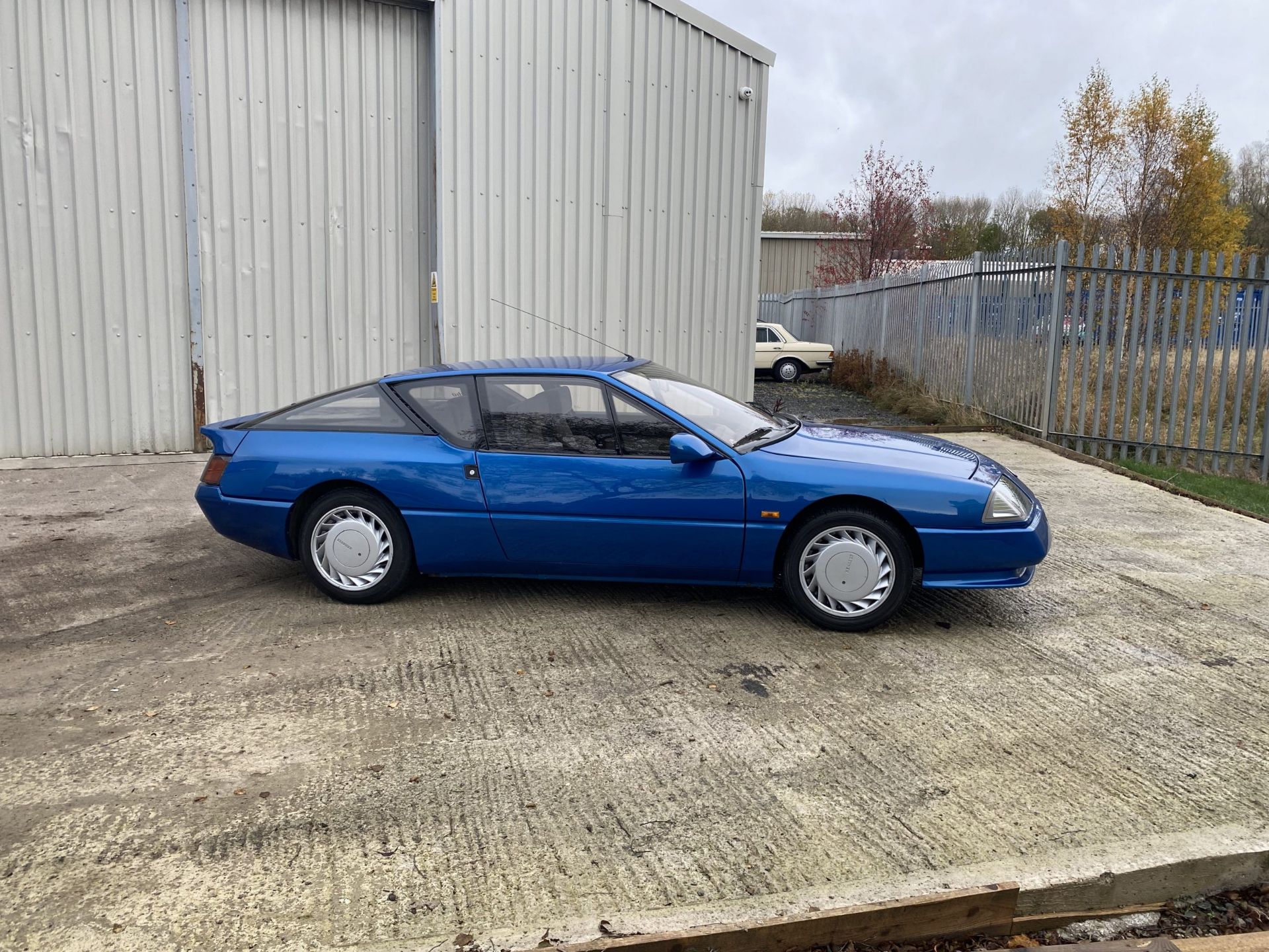 Renault Alpine GTA Turbo - Image 5 of 53