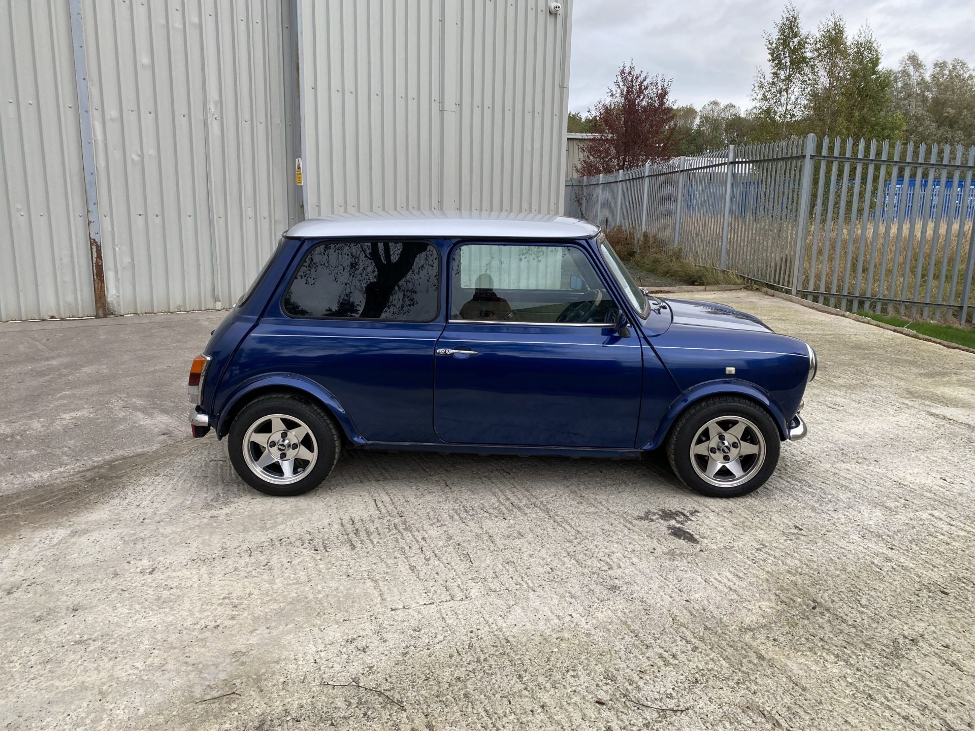 Rover Mini 1.3 Mayfair - Image 5 of 39