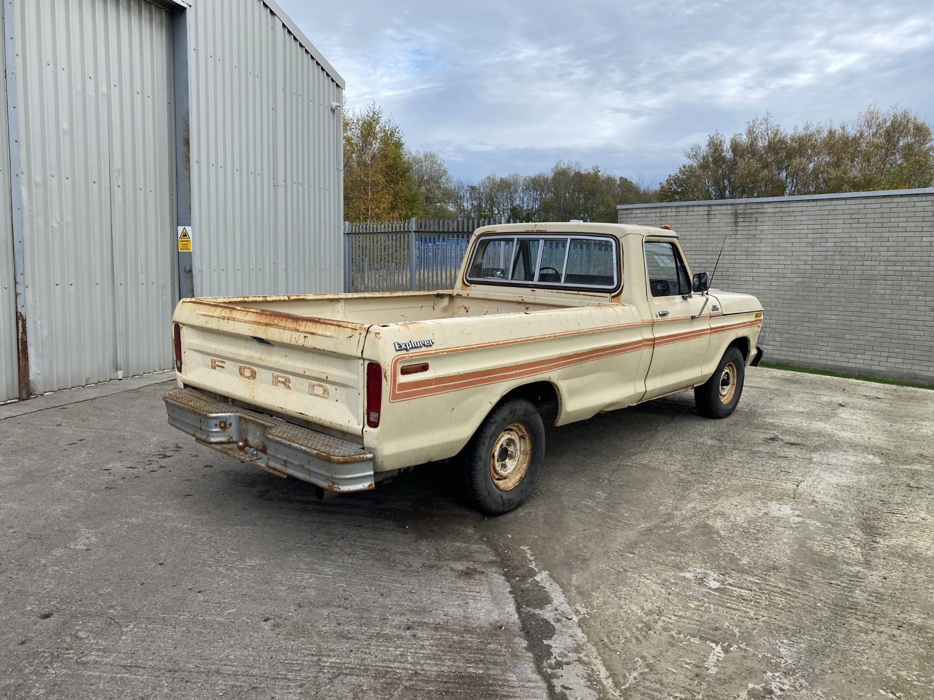 Ford F100 Custom - Image 2 of 47