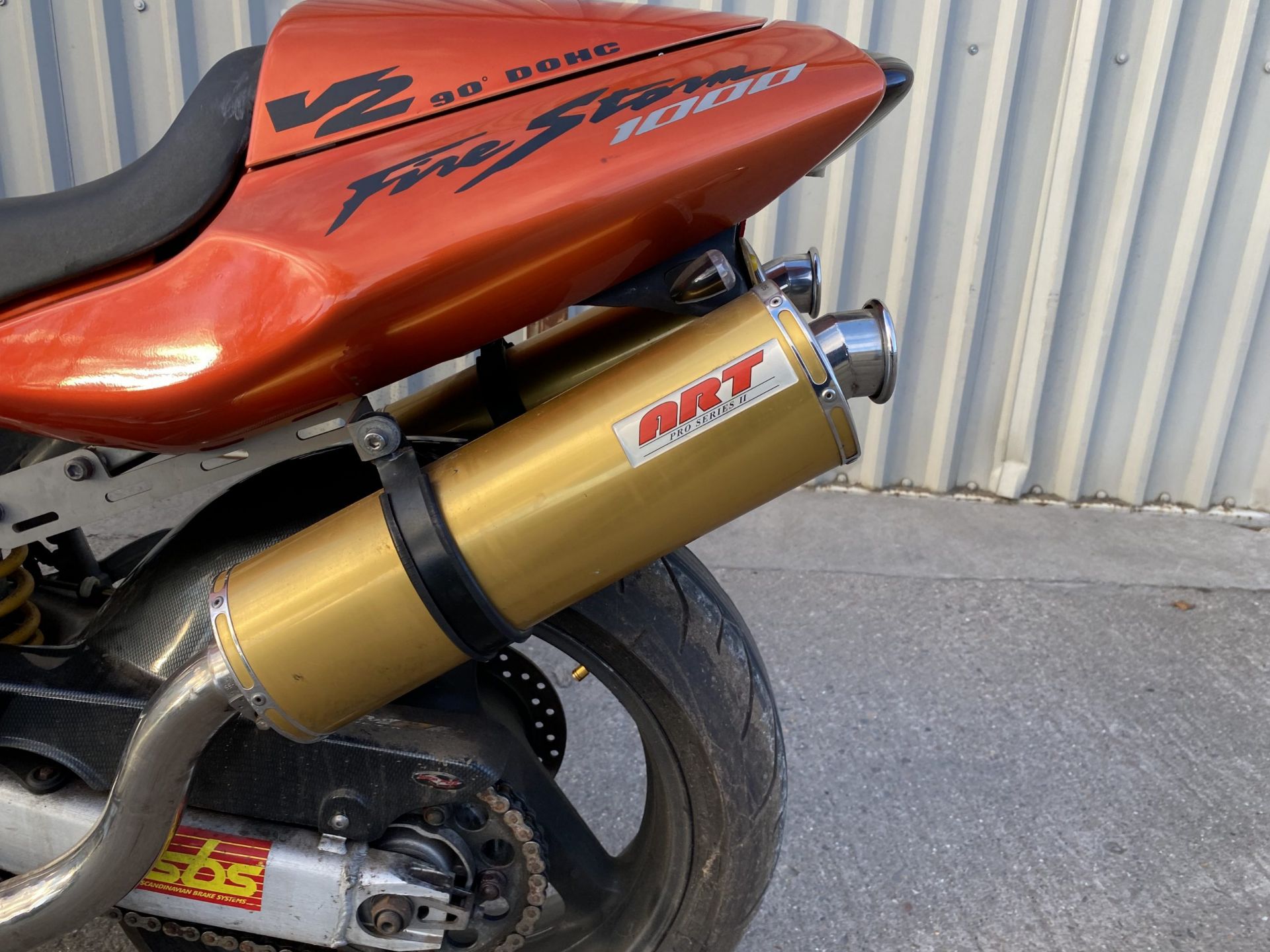 Honda VTR 1000 - Image 13 of 28