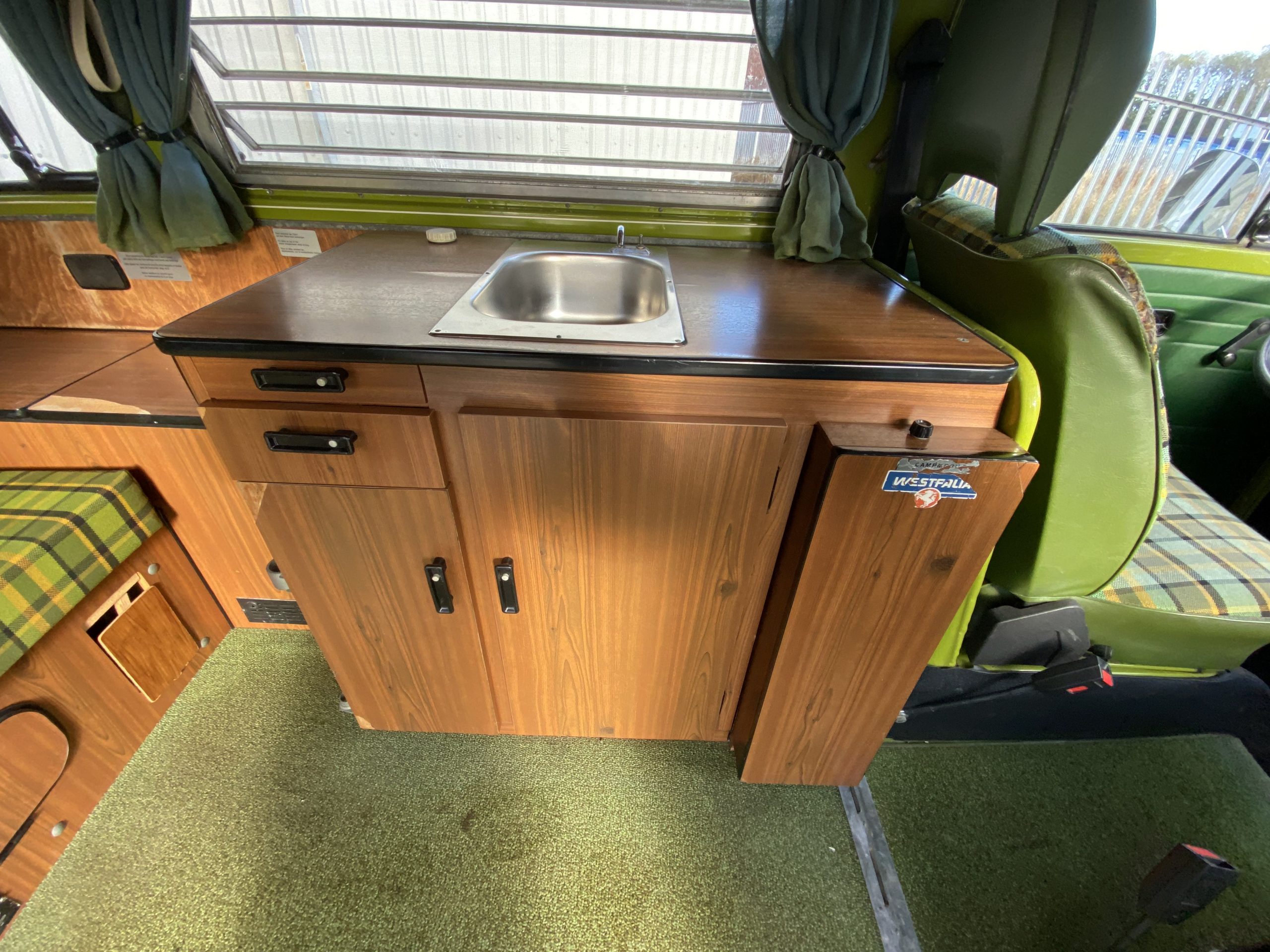 Volkswagen T2 Westfalia Camper - Image 64 of 83