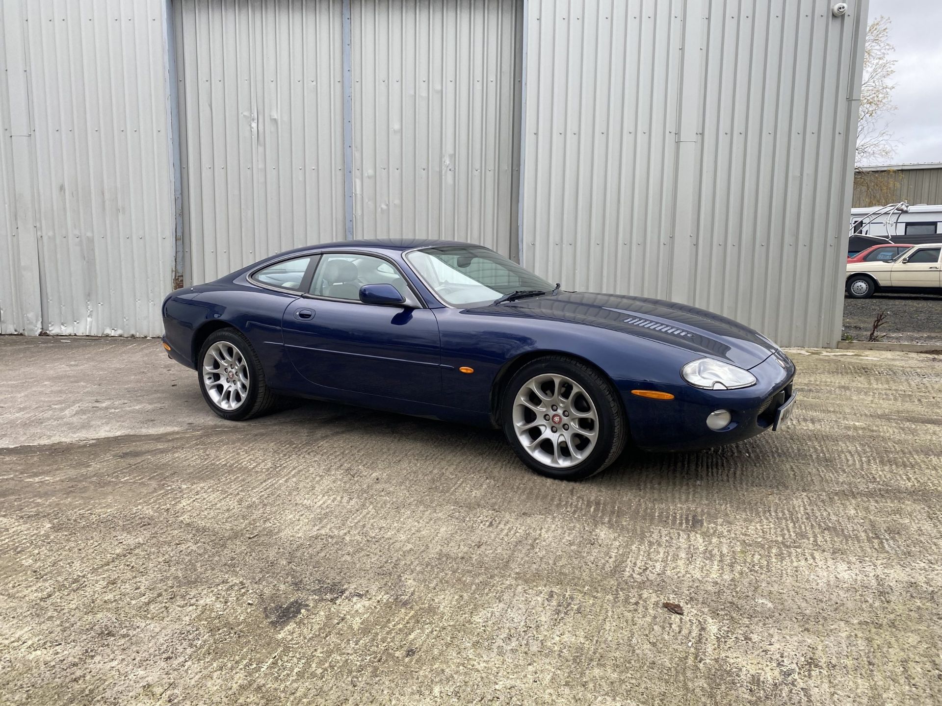 Jaguar XKR - Image 4 of 43