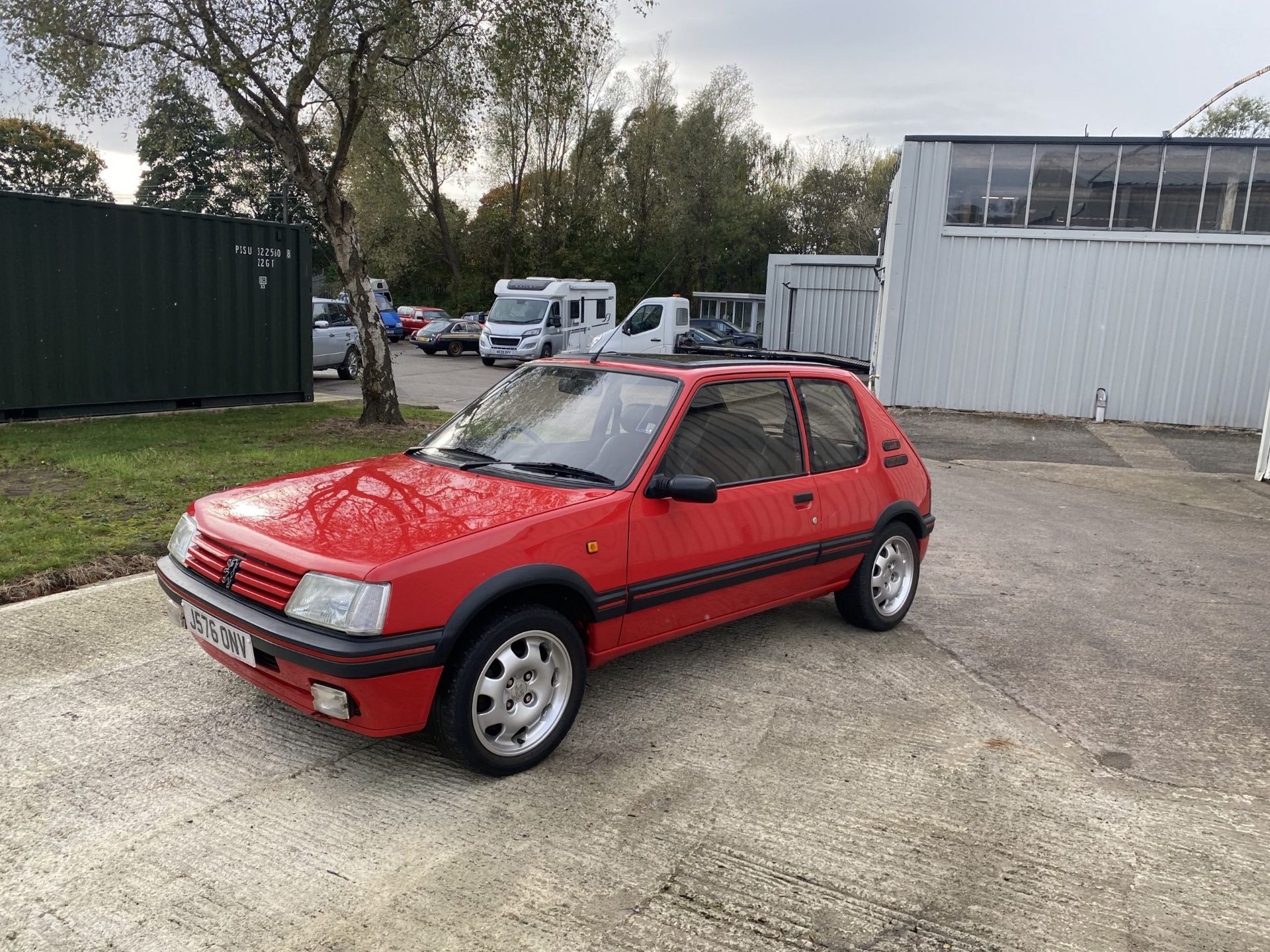 Peugeot 205 GTI 1.9 - Image 9 of 40