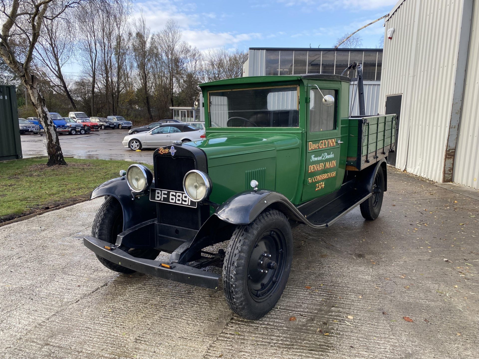 Chevrolet Recovery Truck - Image 11 of 40