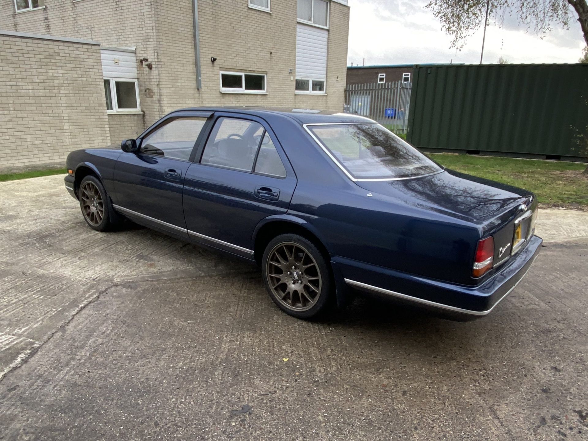 Nissan Cedric - Image 10 of 50