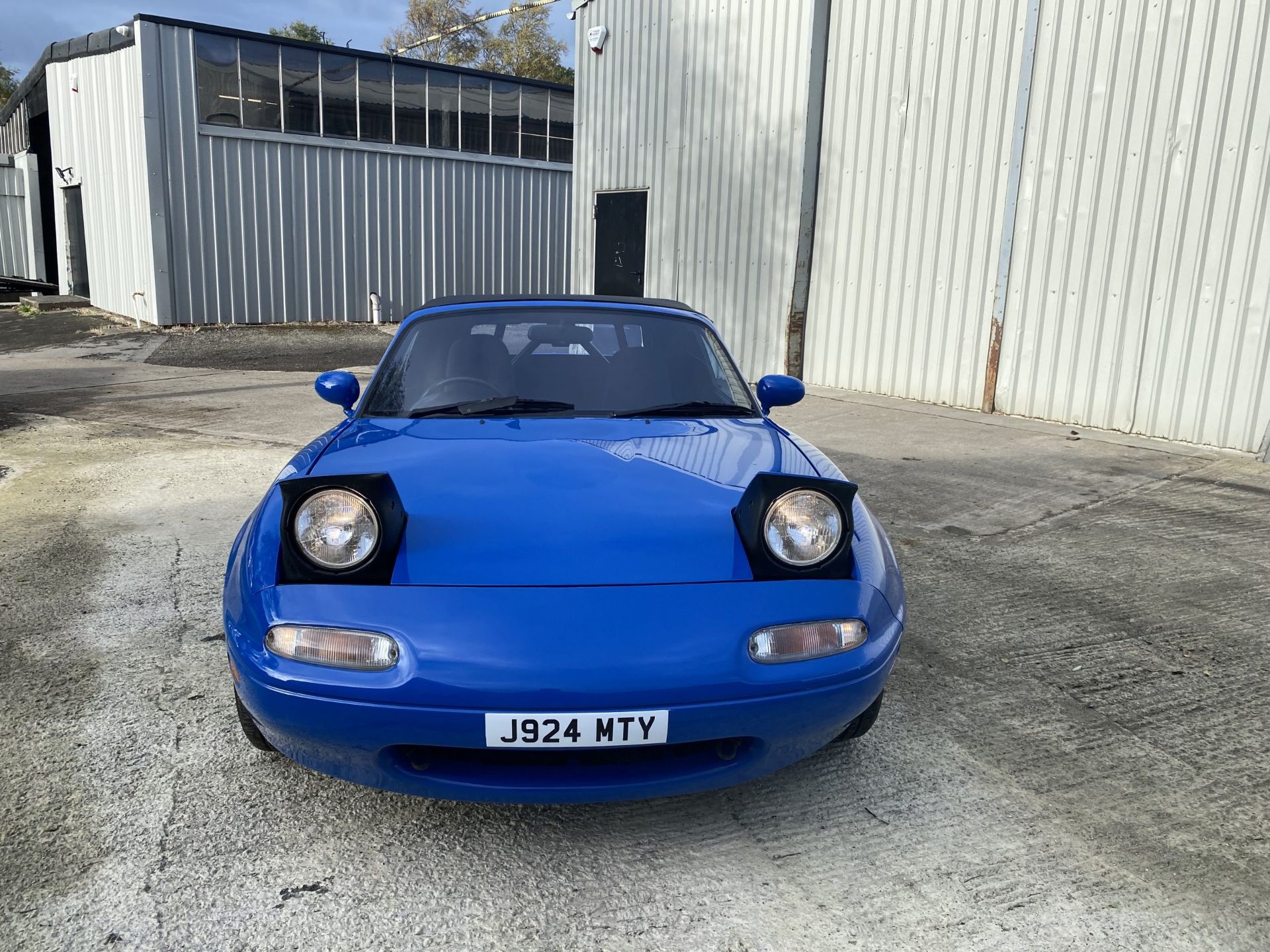 Mazda MX5 - Image 12 of 29