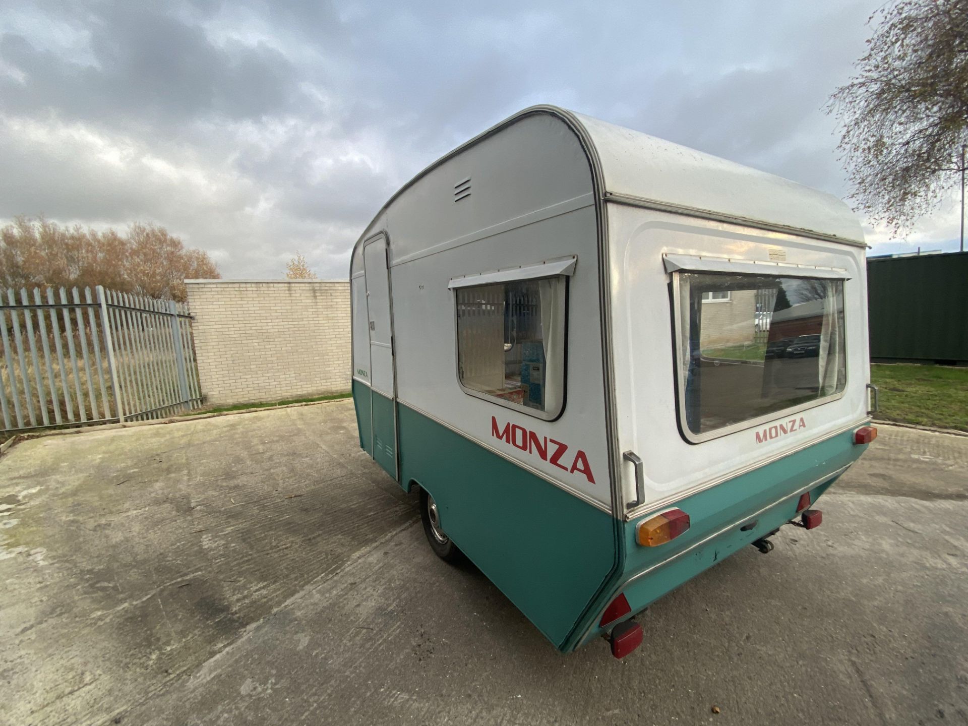 Monza Caravan - Image 10 of 23