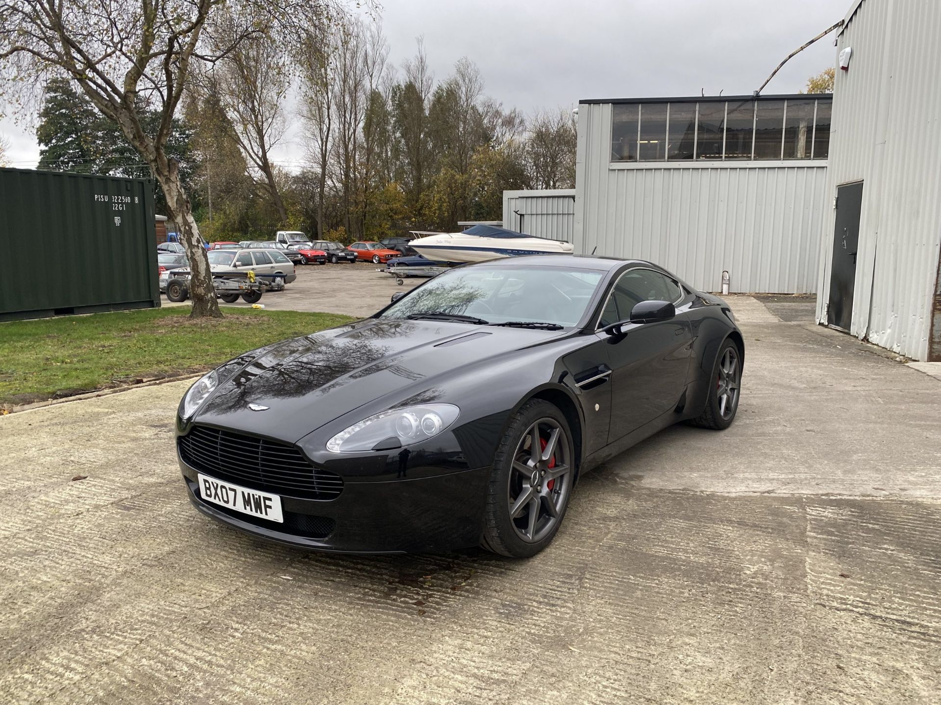 Aston Martin Vantage - Image 13 of 47