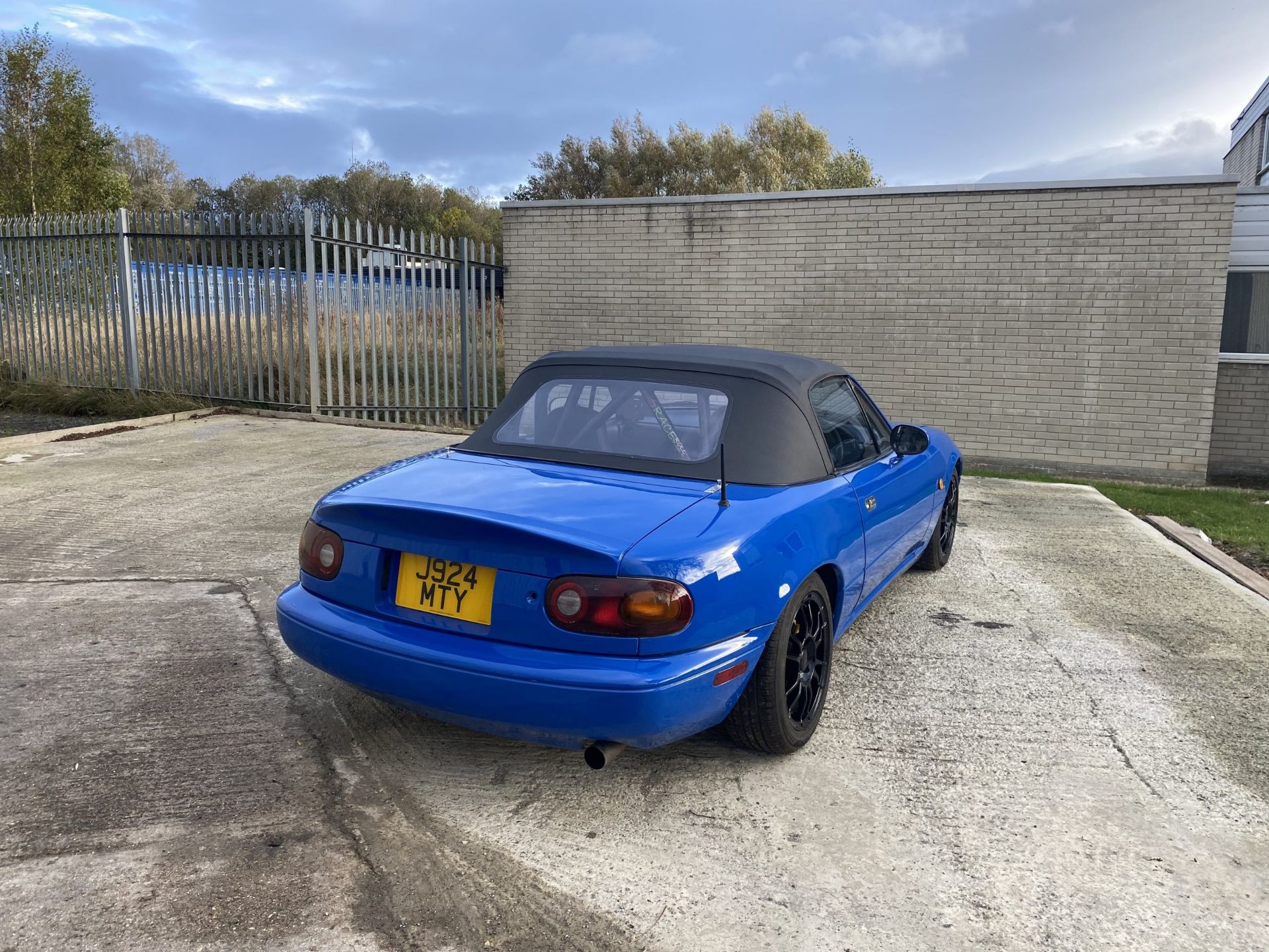 Mazda MX5 - Image 5 of 29