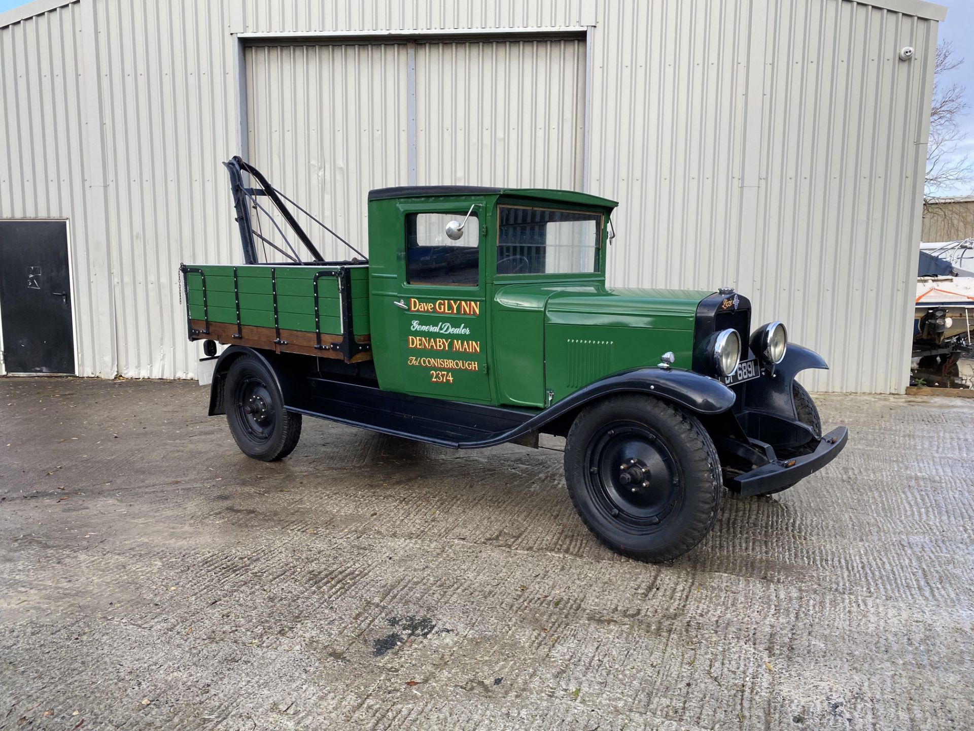 Chevrolet Recovery Truck - Image 2 of 40