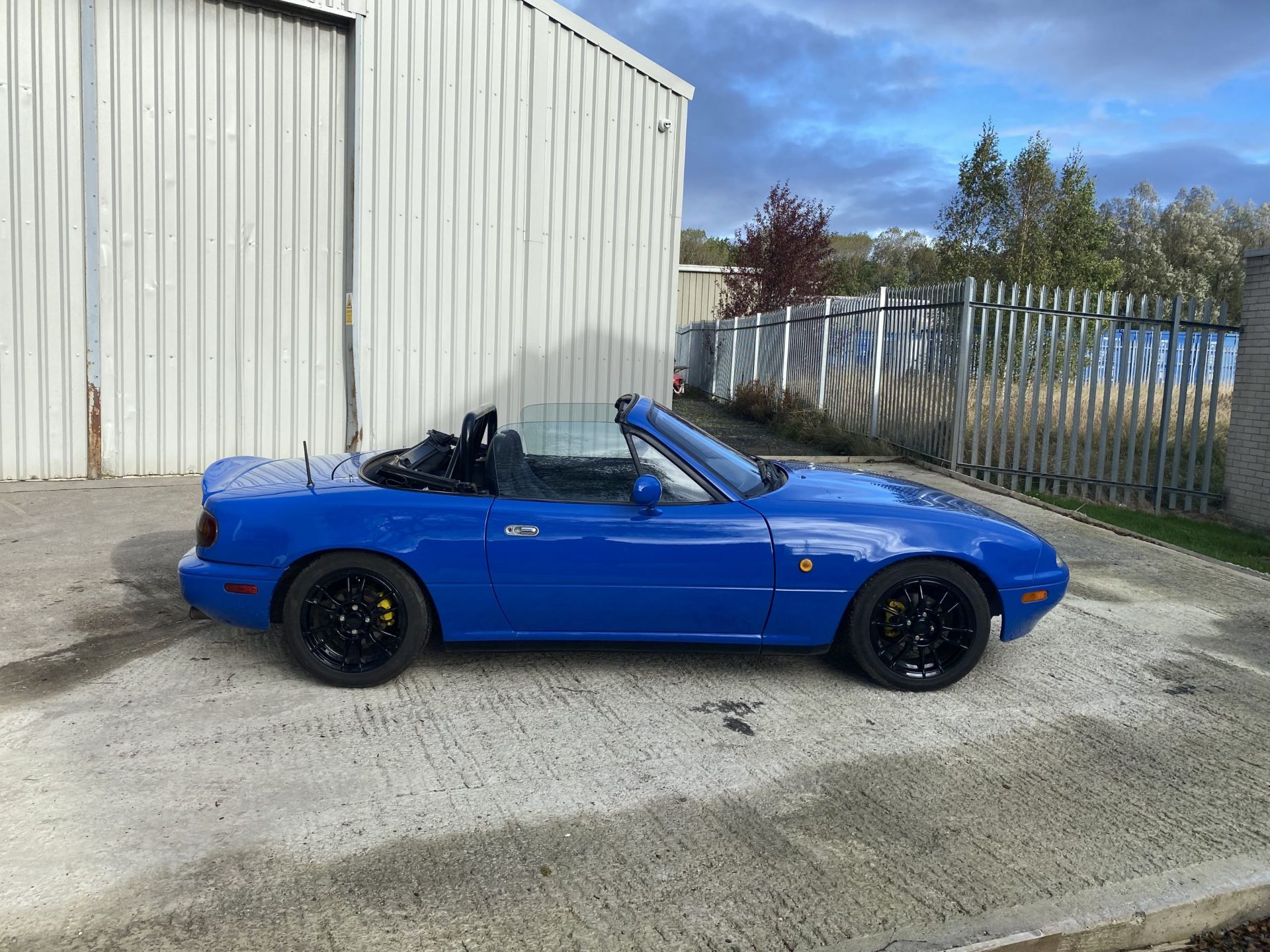 Mazda MX5 - Image 14 of 29