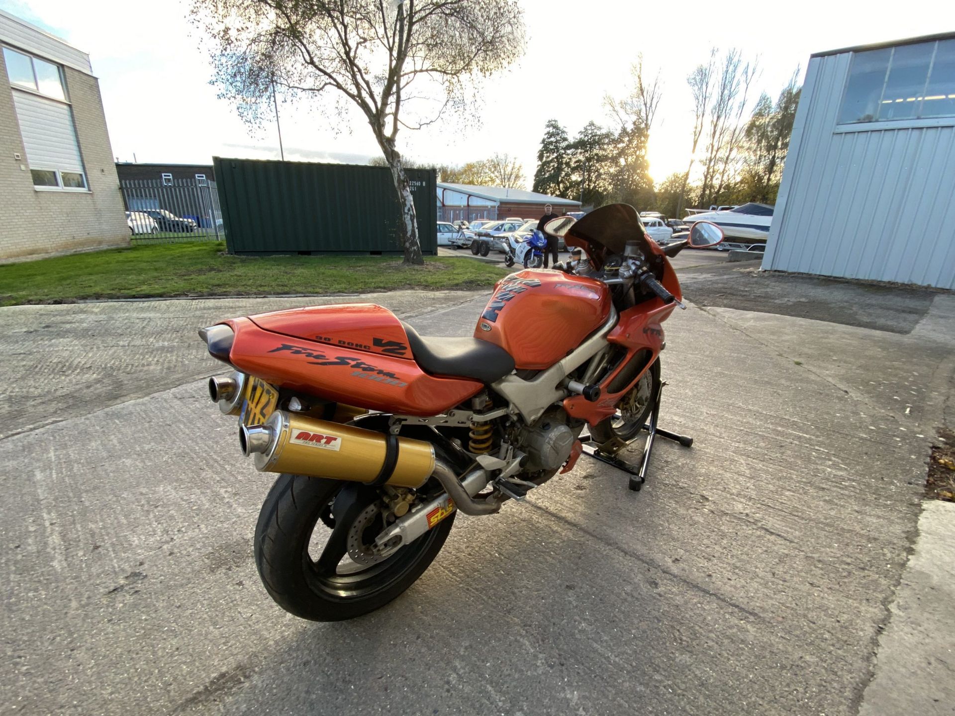 Honda VTR 1000 - Image 8 of 28